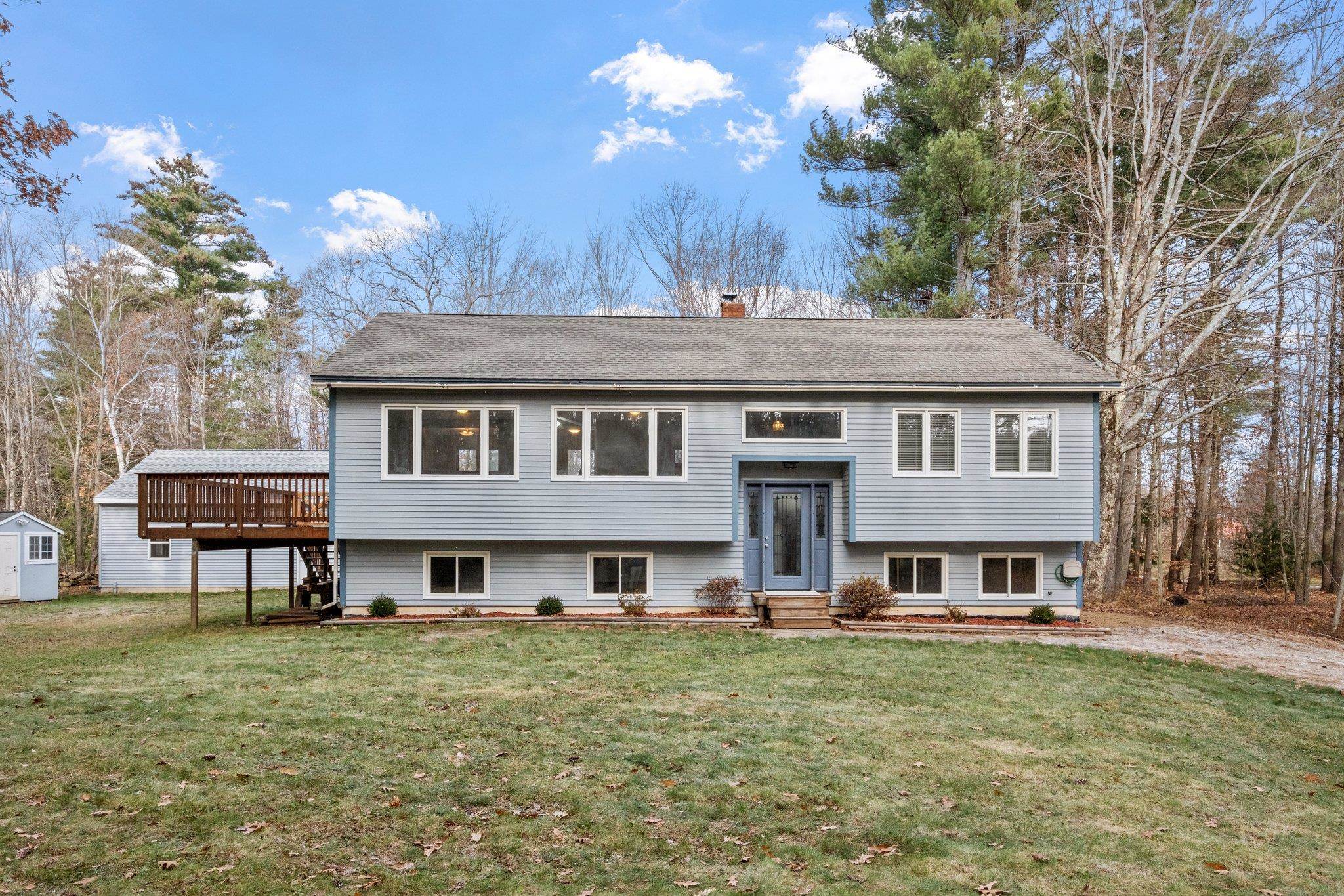 7675 Currier Road Loudon, NH Photo