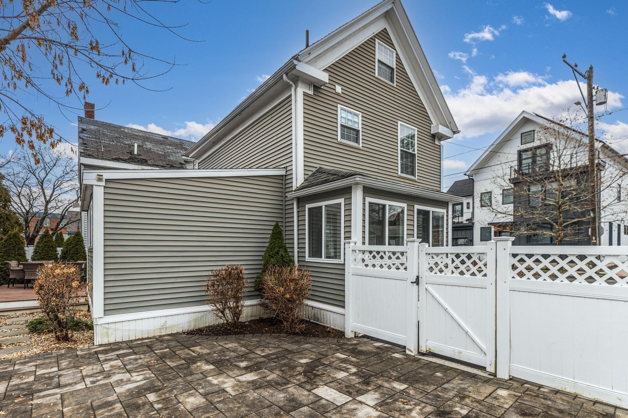Photo of 199 McDonough Street Portsmouth NH 03801