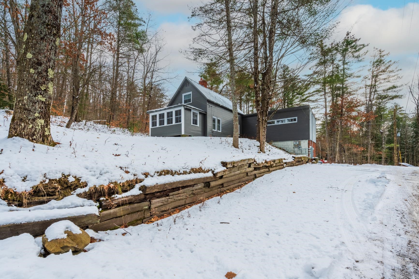 SUNAPEE NH Home for sale $$699,900 | $349 per sq.ft.