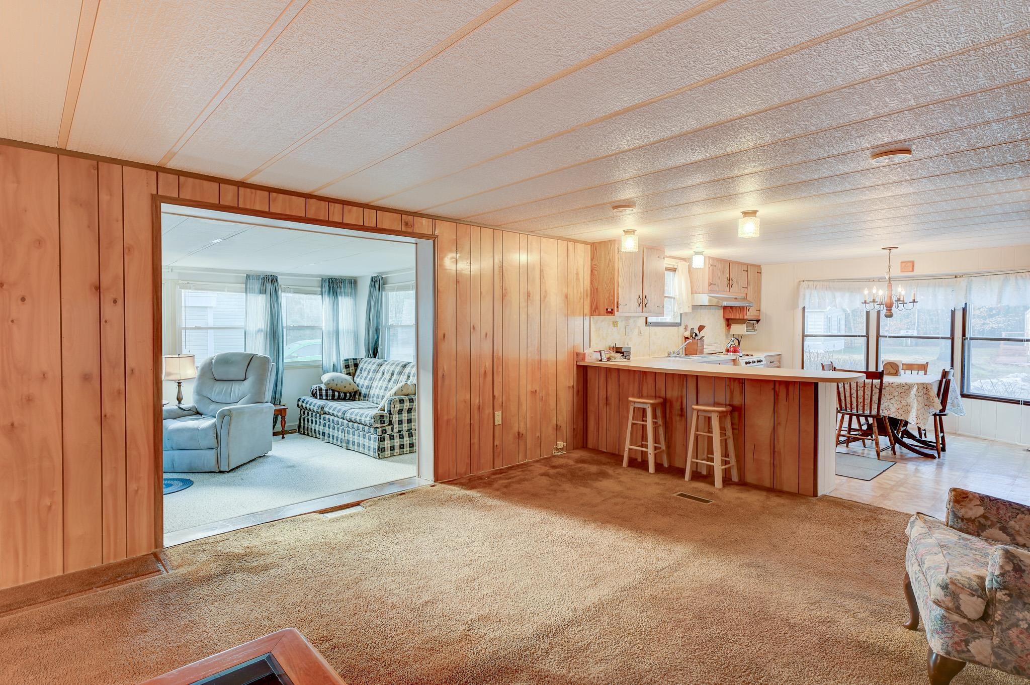 For Sale 352 Lamplighter Drive, Conway, NH 03818 2 Beds / 1 3/4 Bath