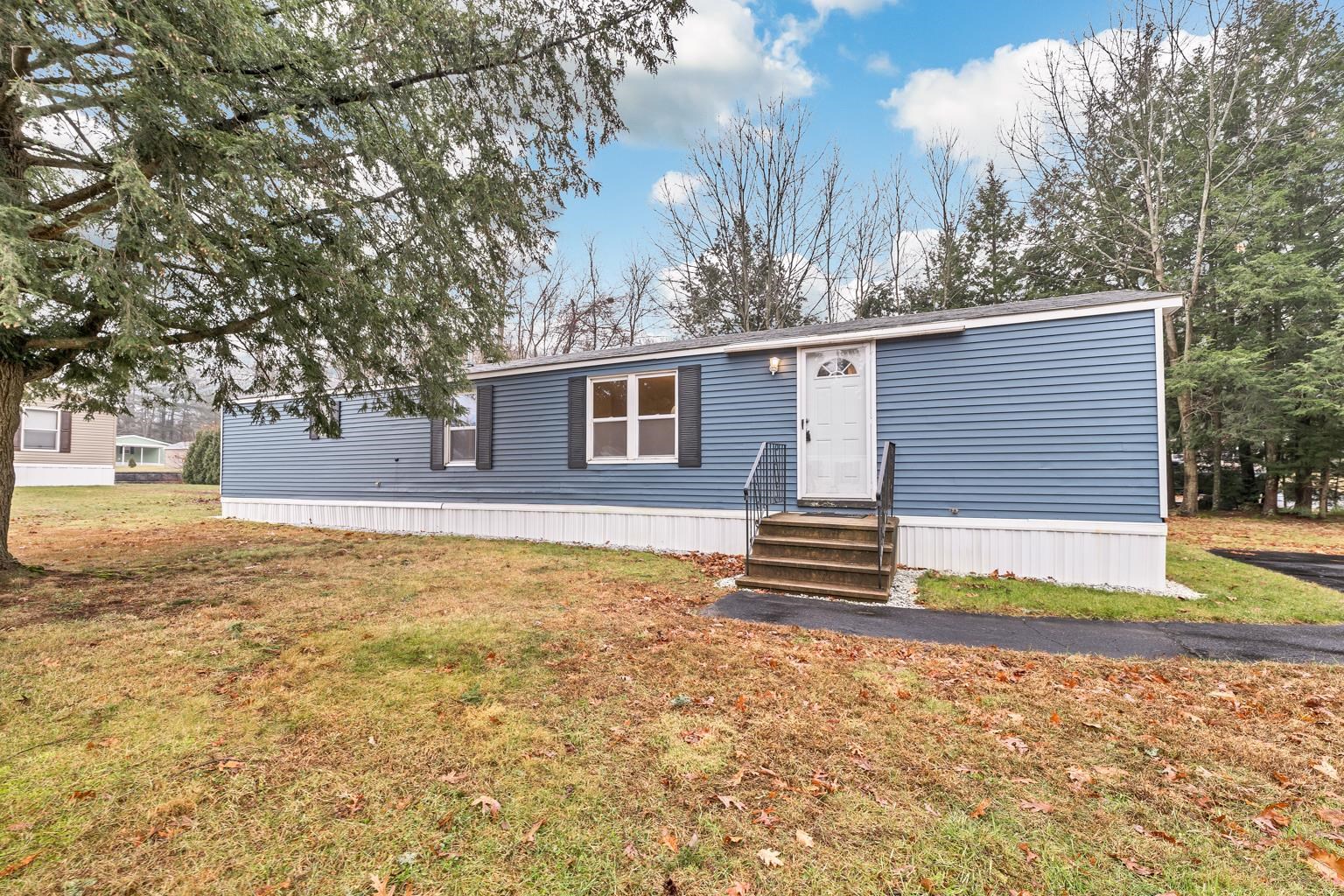 30 Cormier Drive, Rochester, NH 03867