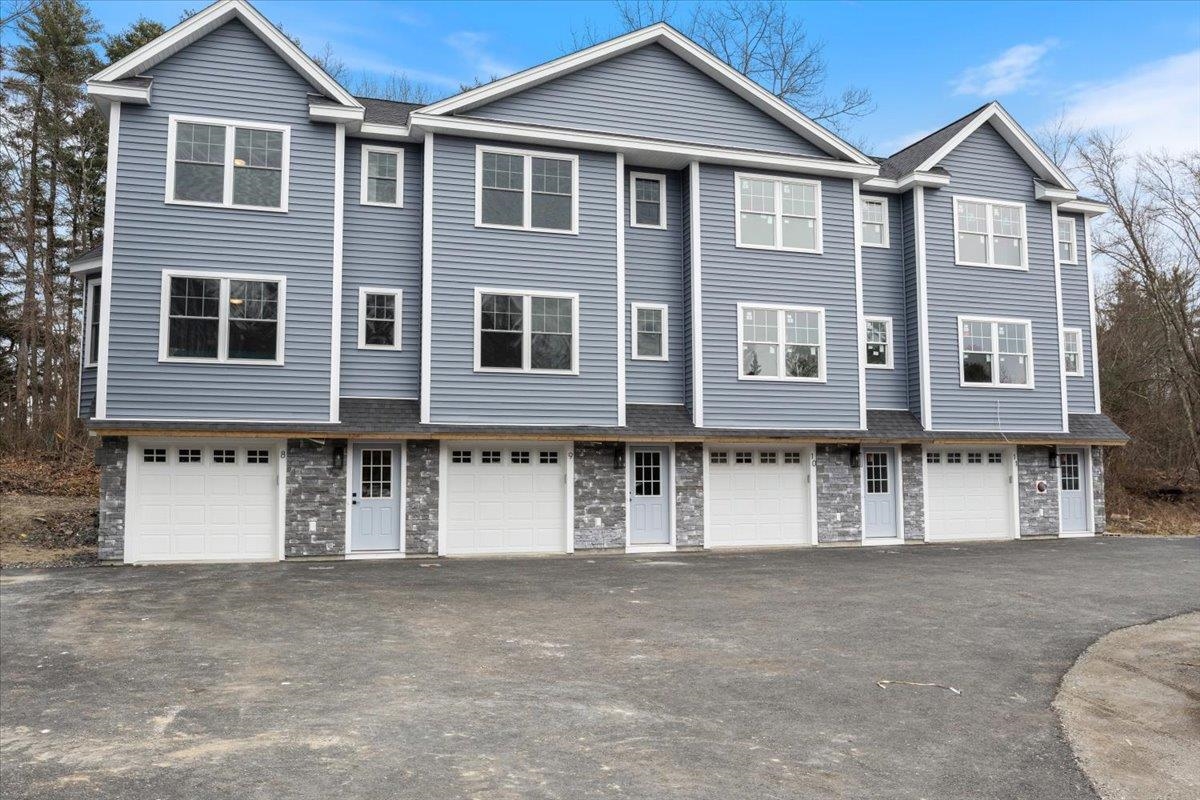 MLS 4981904: 32 Charter Street-Unit 8, Exeter NH