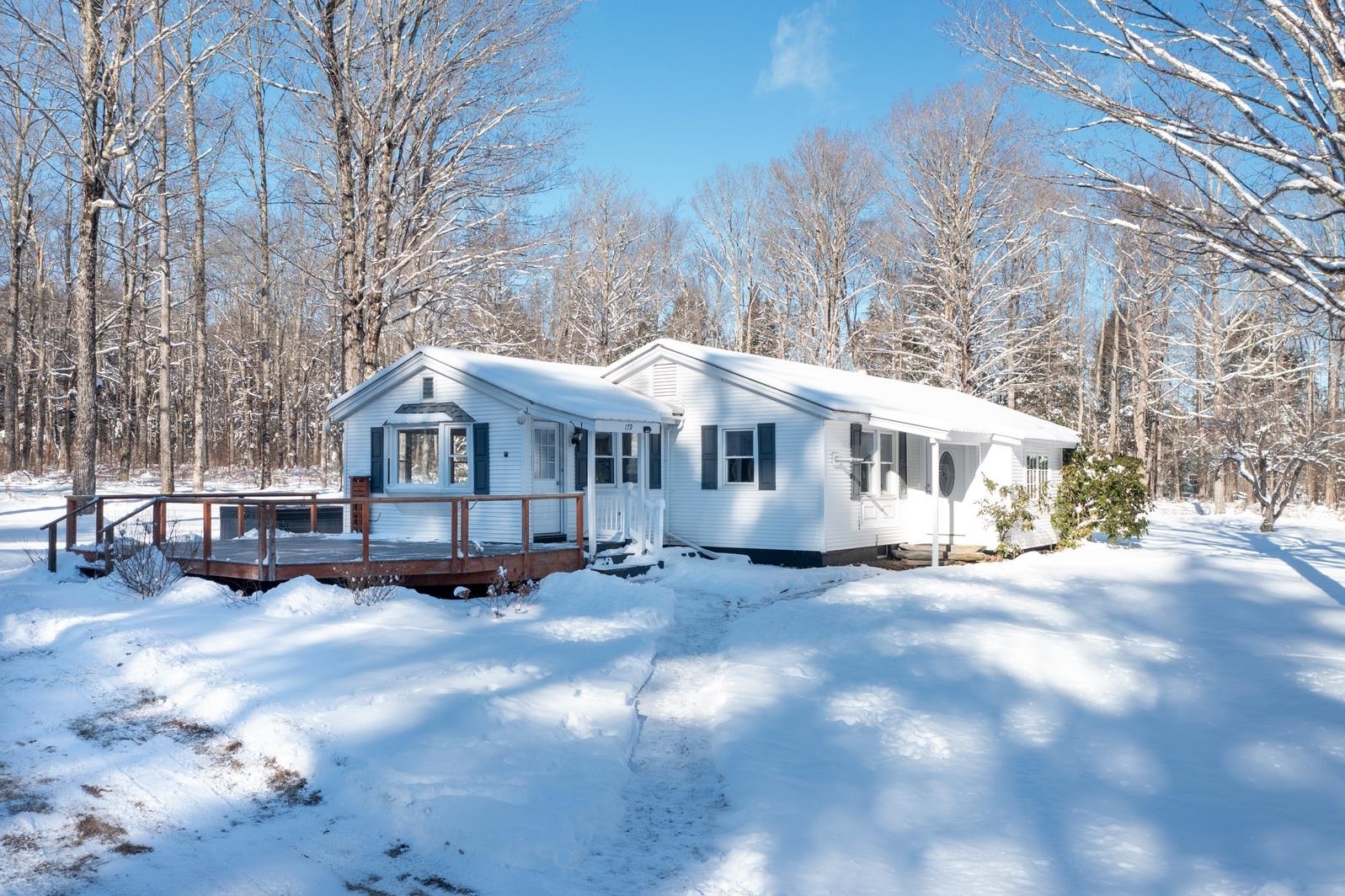 For Sale 179 Blue Jay Lane, Londonderry, VT 05148 3 Beds / 1 Full
