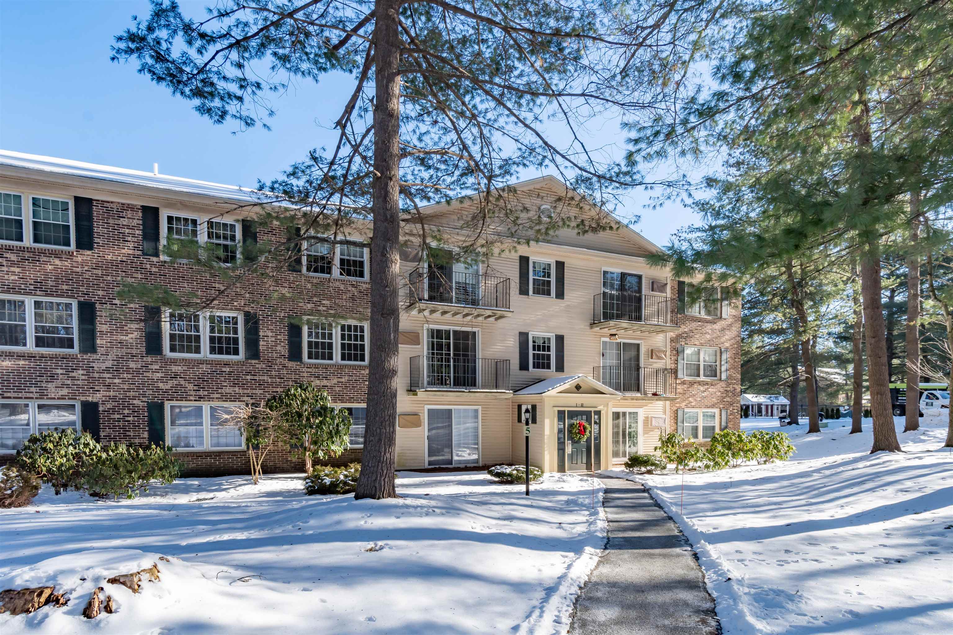 Arris Realty in Nashua, New Hampshire