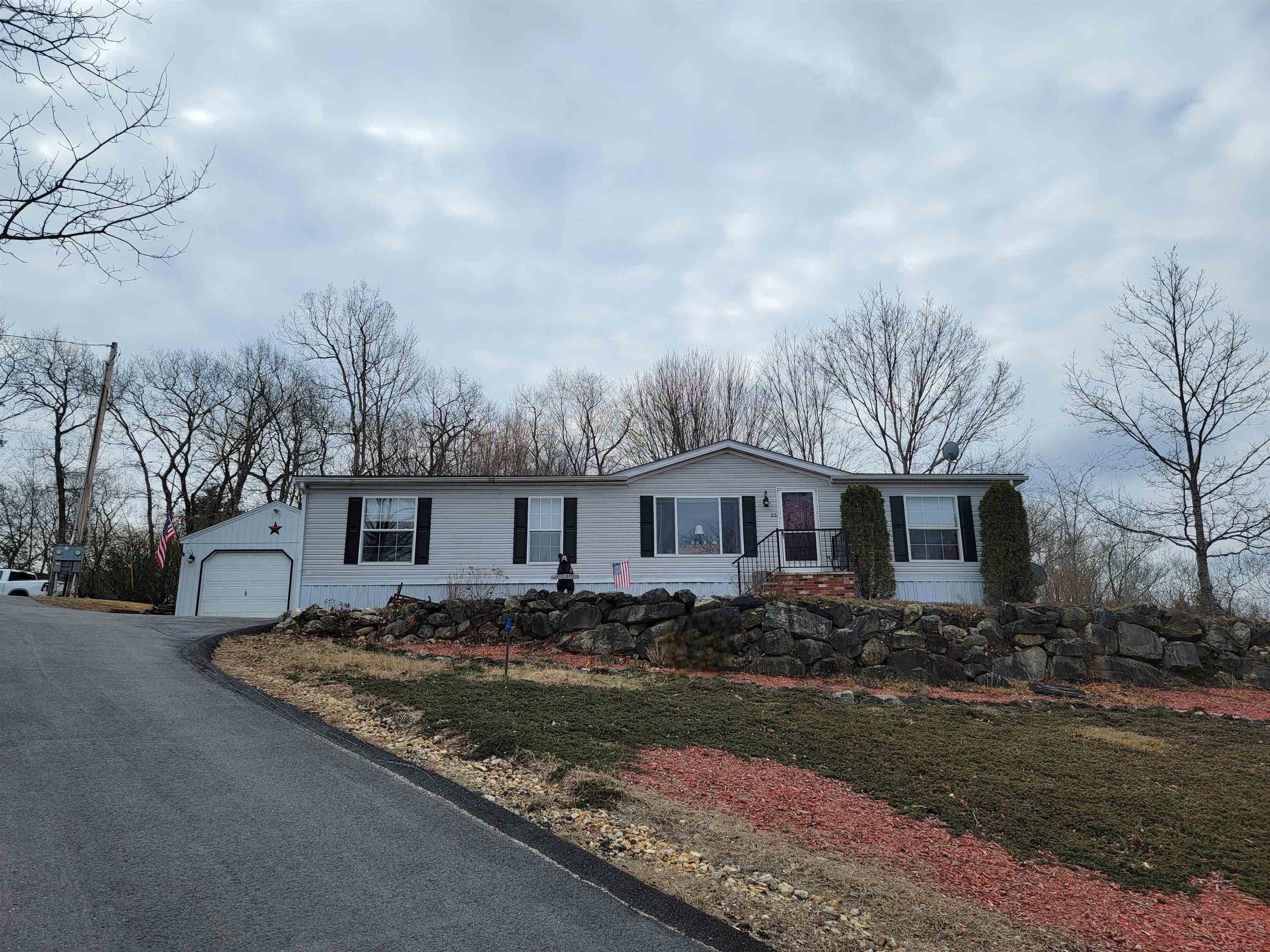 Photo of 25 Country Lane Fremont NH 03044