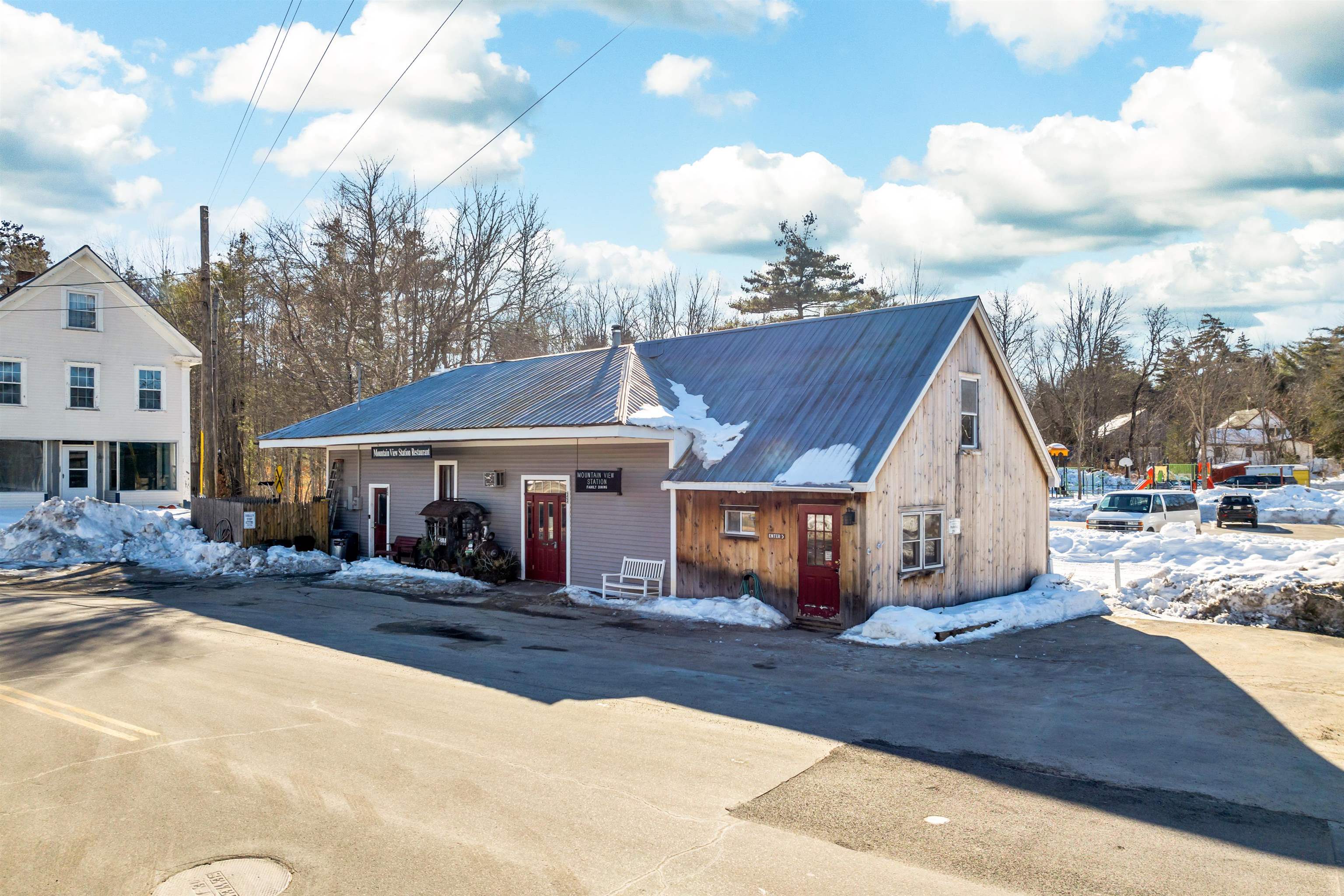 Village of Center Ossipee in Town of Ossipee NH Commercial Property for sale $598,000 $344 per sq.ft.