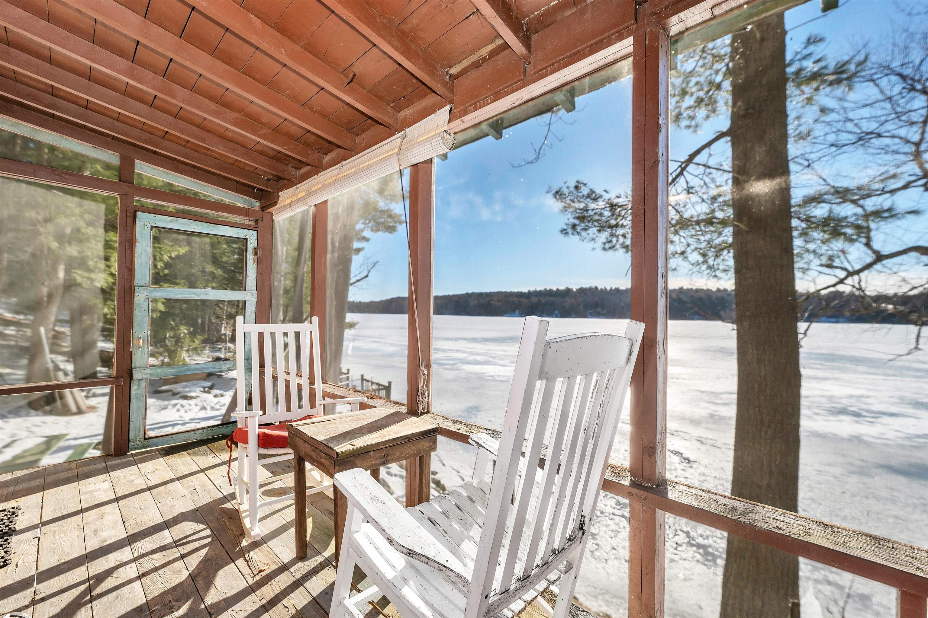 SUNAPEE NH Lake House for sale $$450,000 | $686 per sq.ft.