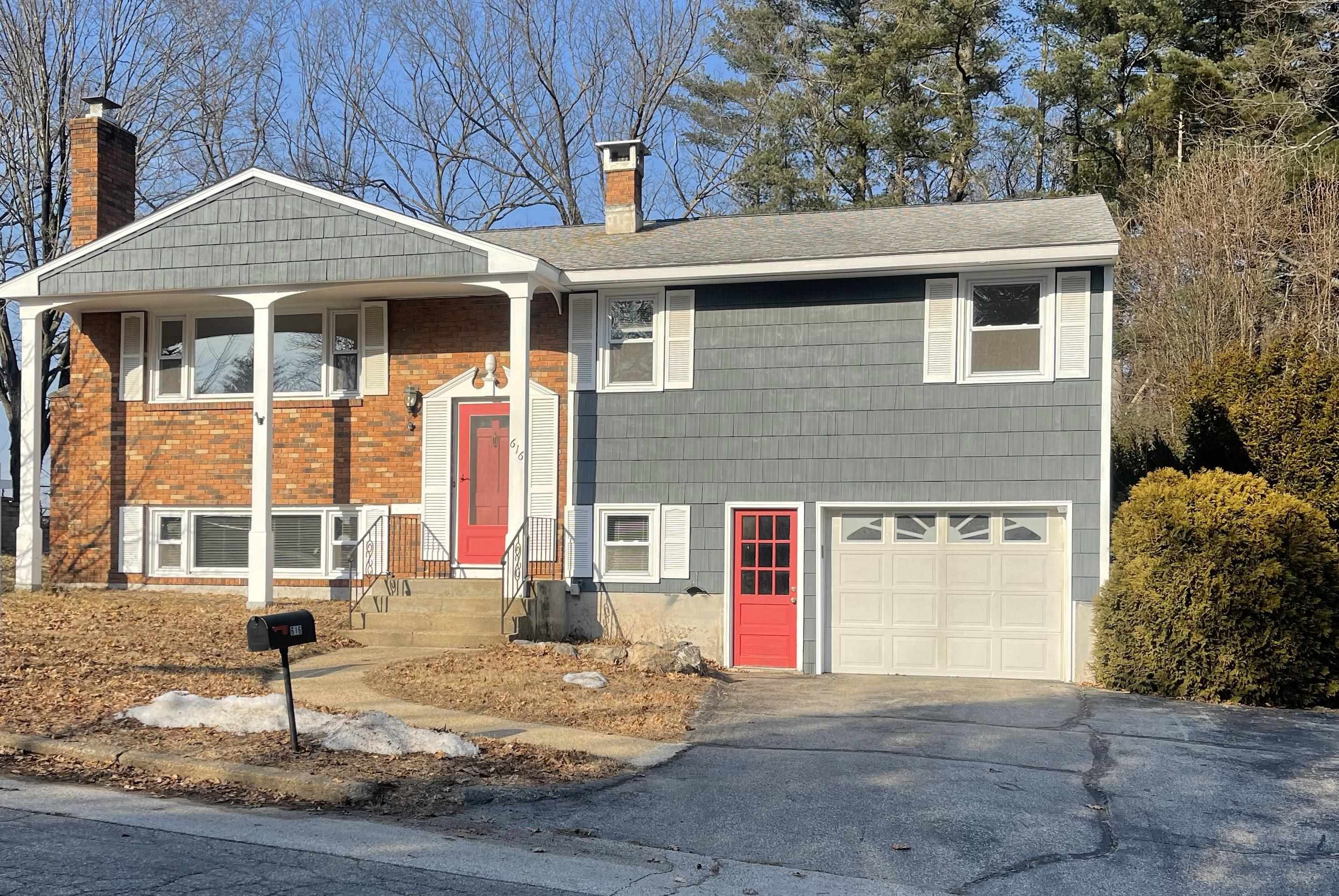 MANCHESTER NH Home for sale $$499,000 | $363 per sq.ft.