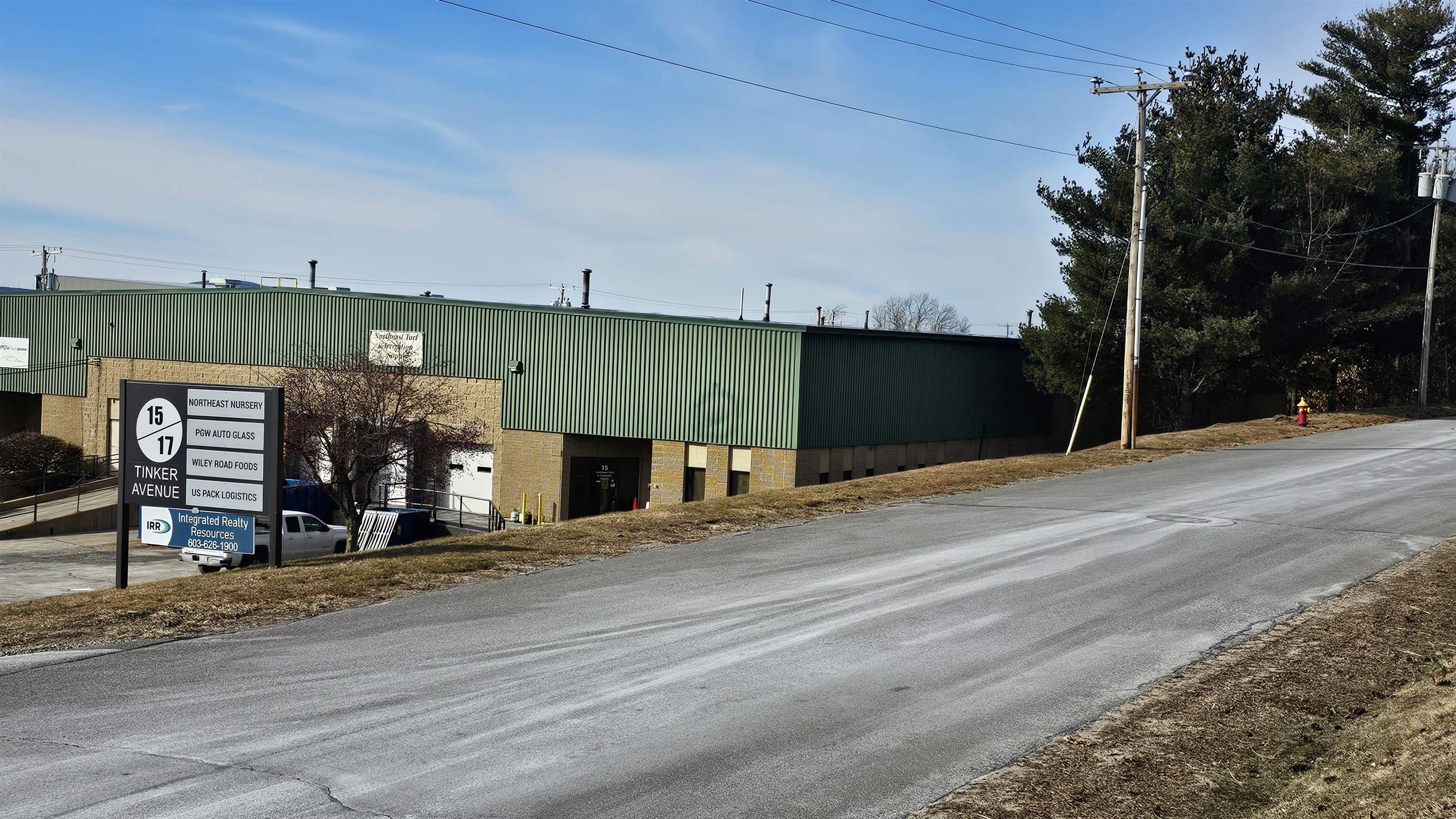 15W Tinker Avenue , Londonderry, NH MLS 4986075 Verani Realty