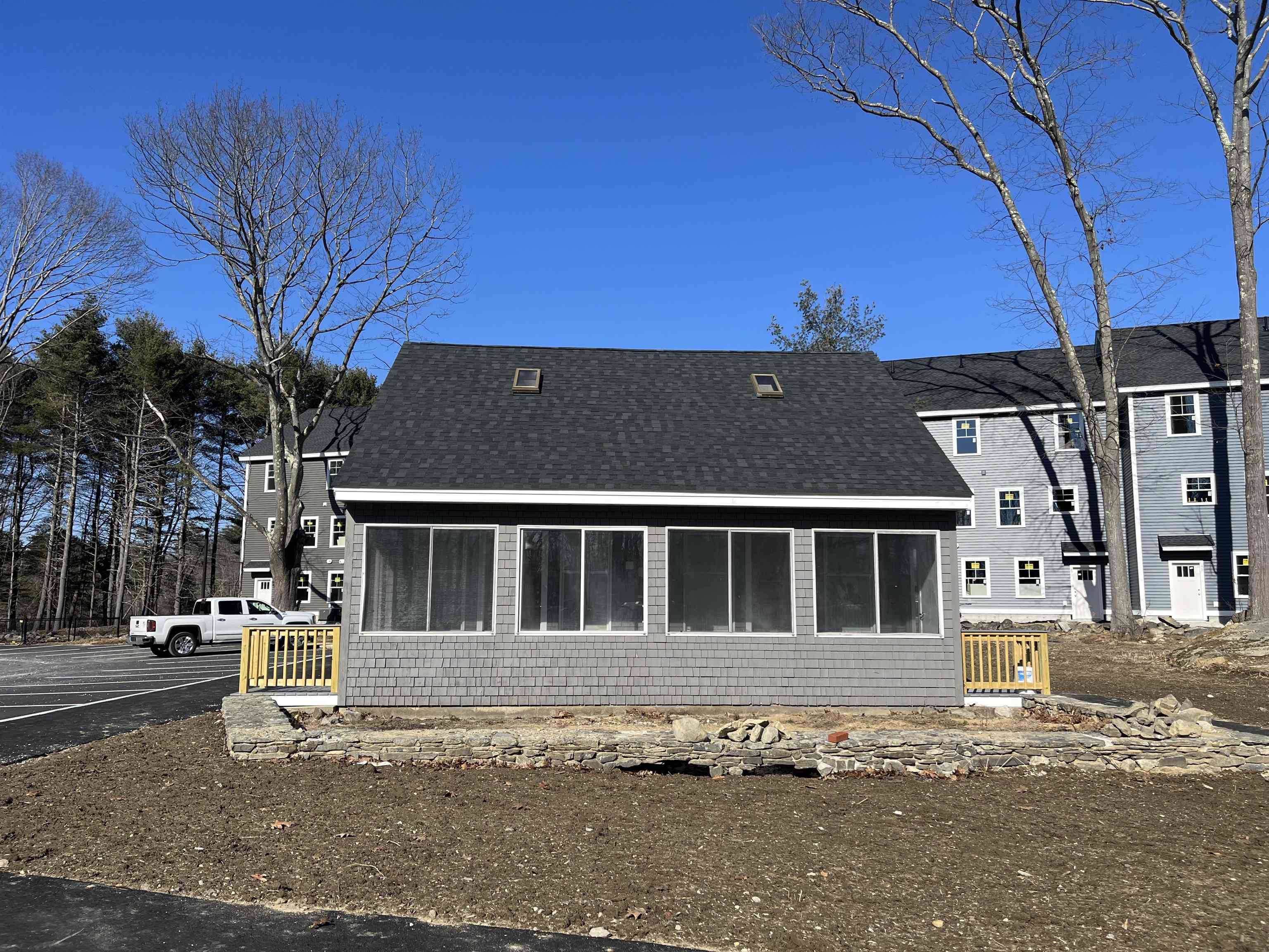 55 Monarch Way 101, Portsmouth, NH 03801