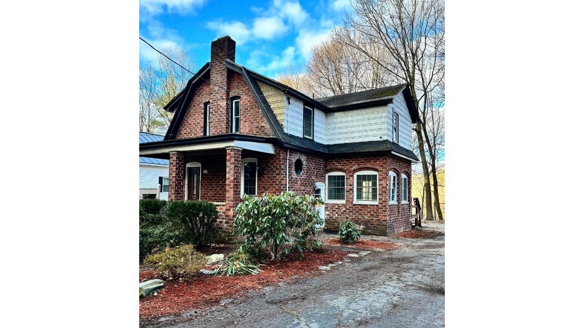 CLAREMONT NH Home for sale $$285,000 | $200 per sq.ft.