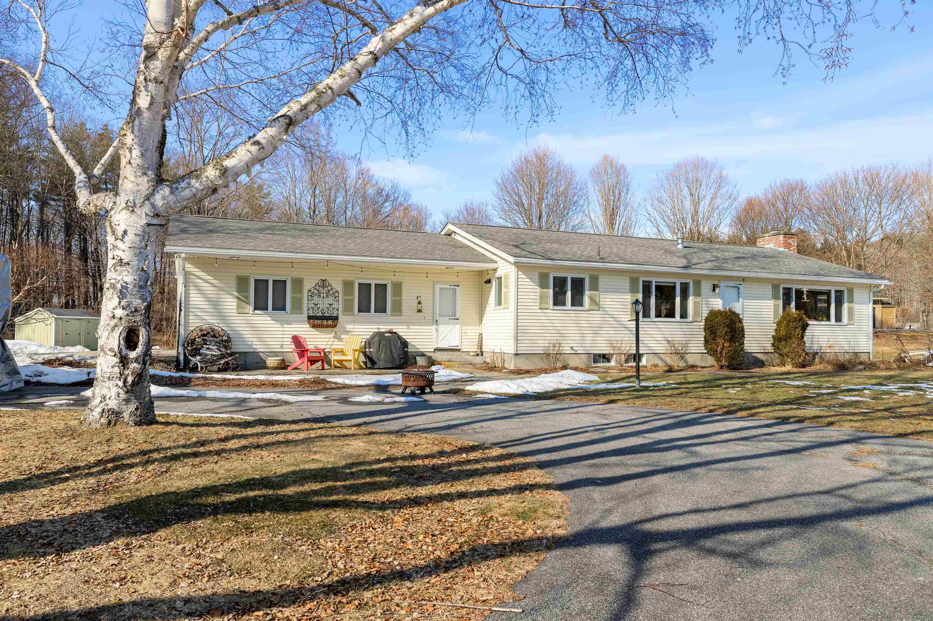 LEBANON NH Home for sale $$619,000 | $355 per sq.ft.