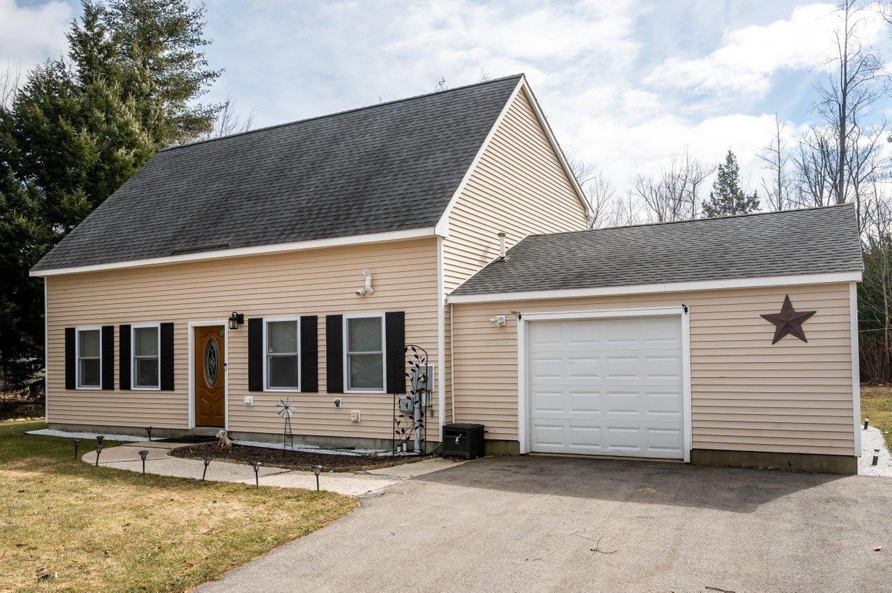 35 Collins Circle, Rochester, NH 03867
