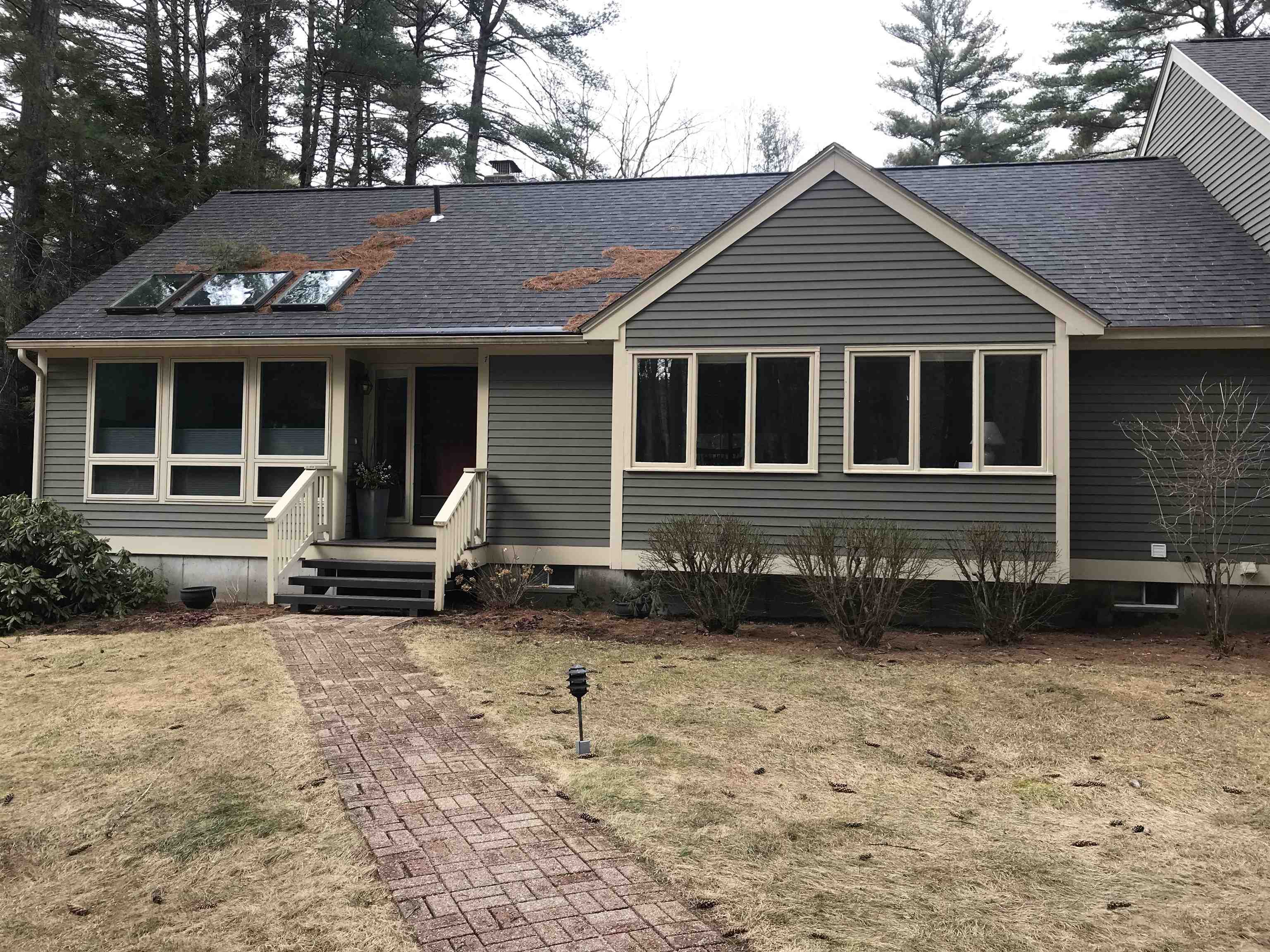7 Point Breeze Road, Wolfeboro, NH 03894