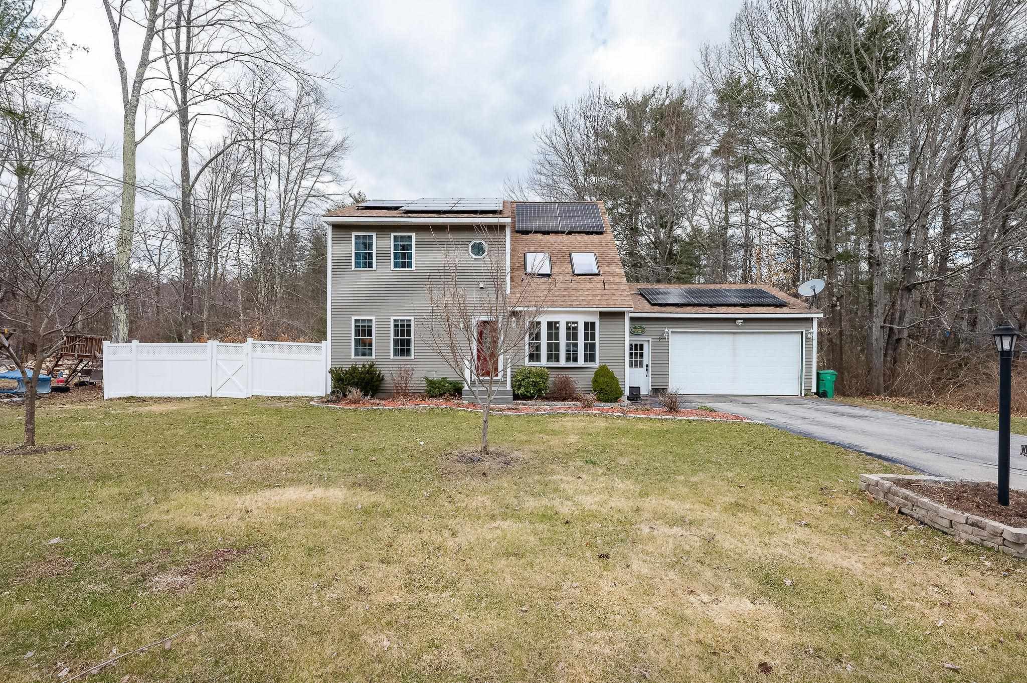 66 Ledgeview Drive, Rochester, NH 03839