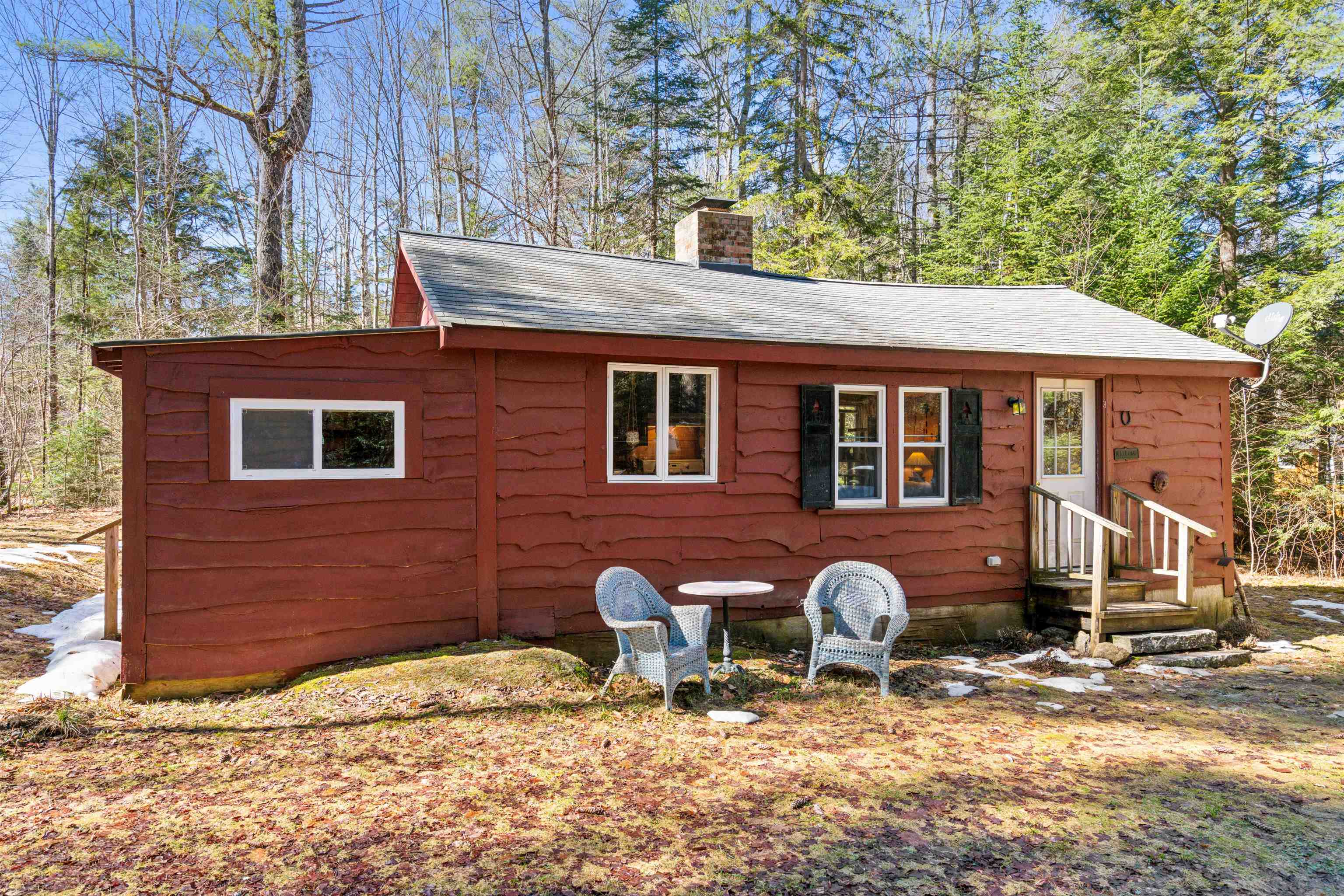 1.25 Story Single Family Home in Sunapee NH