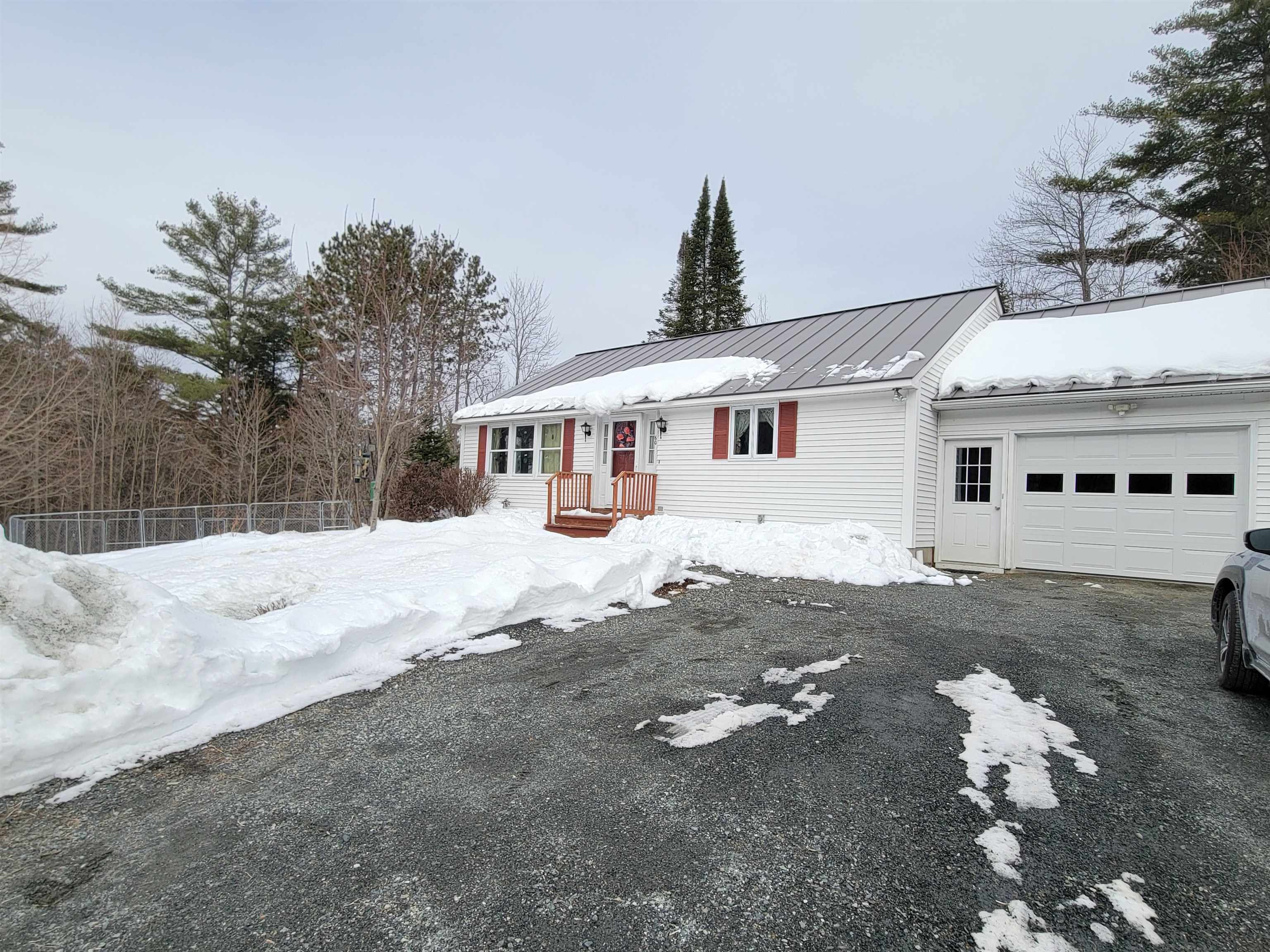 60 Gristmill Hill Road, Canaan, NH 03741