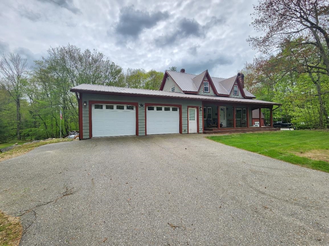 Photo of 24 Parade Road Deerfield NH 03037