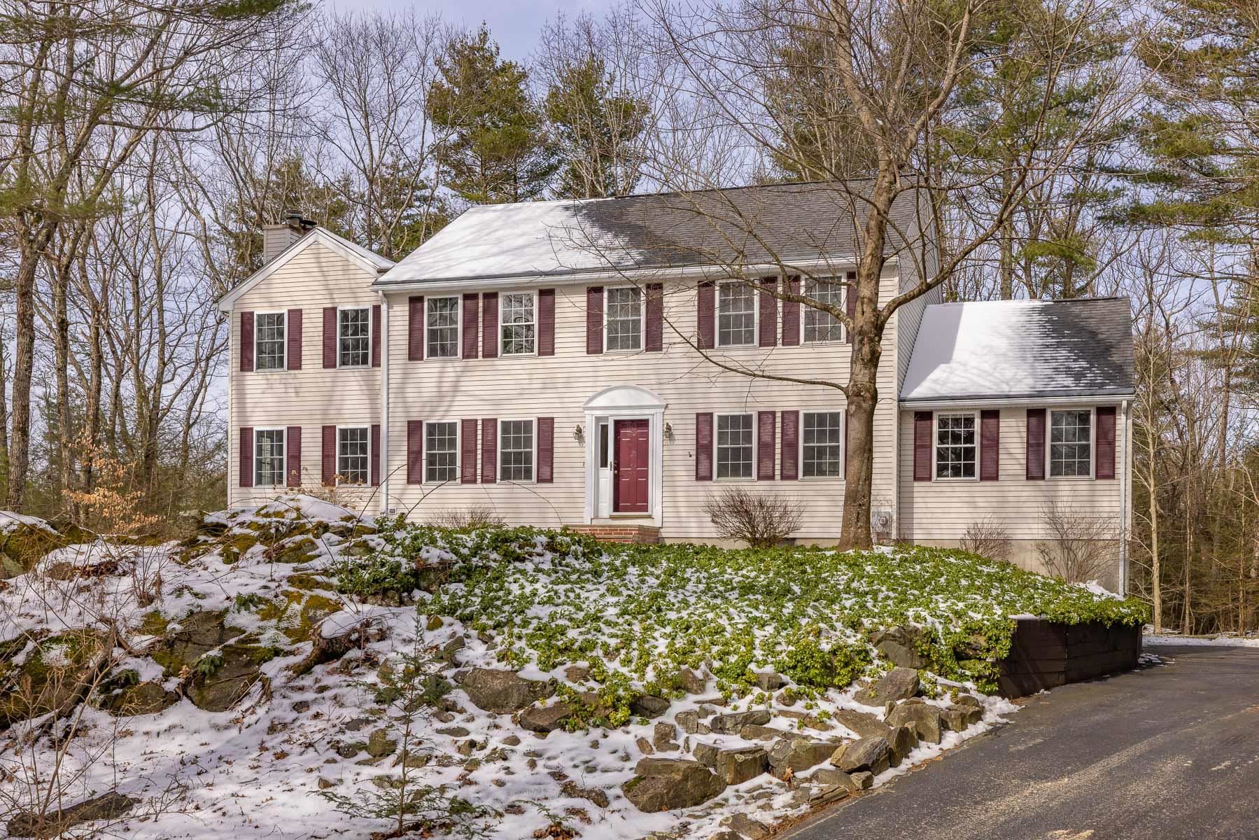 7 Cragmere Heights Road, Exeter, NH 