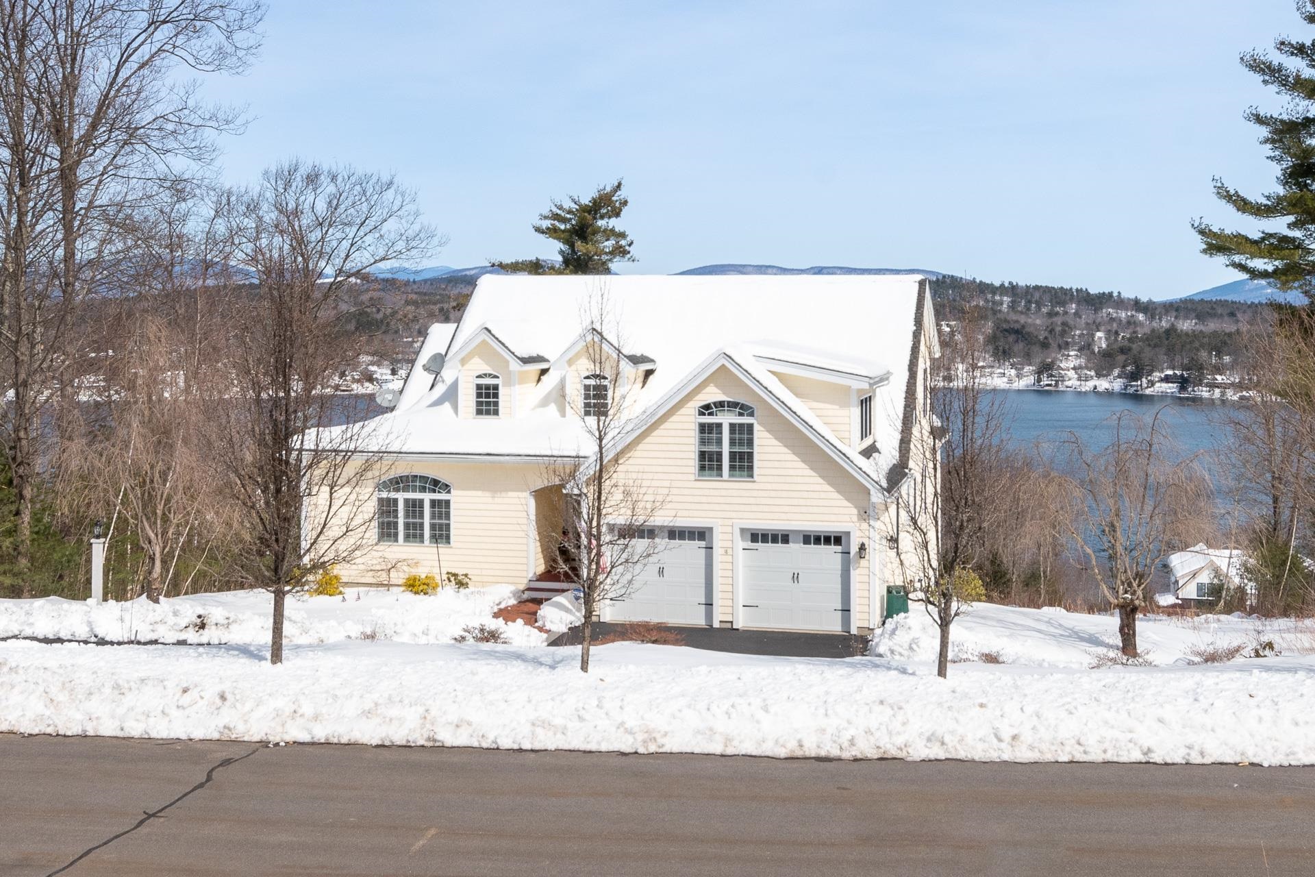 Close to 93 corridor for easy access to all NH Ski Mountains