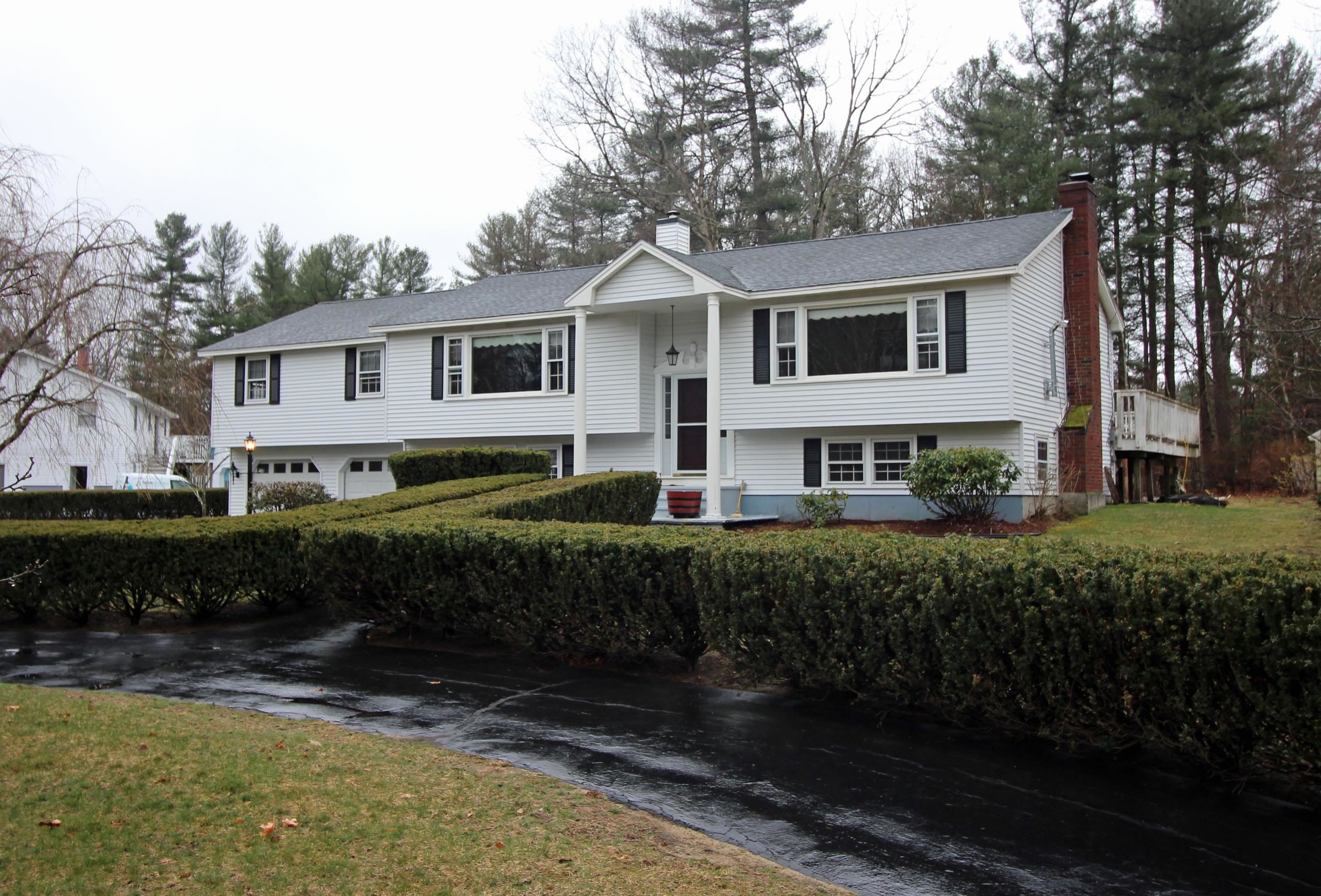 Photo of 6 Happy Lane Londonderry NH 03053