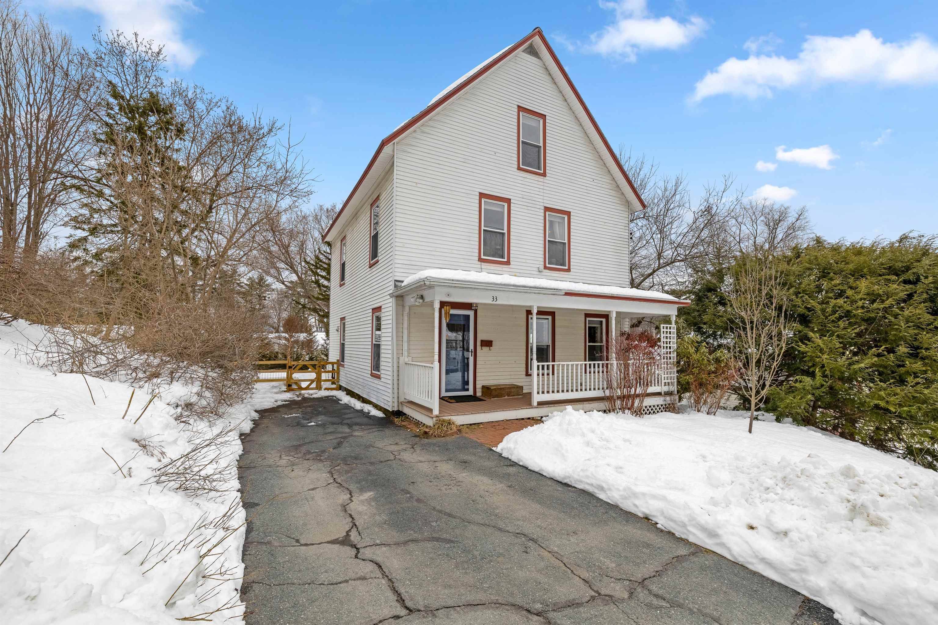 Hartford VT Home for sale $399,000 $253 per sq.ft.