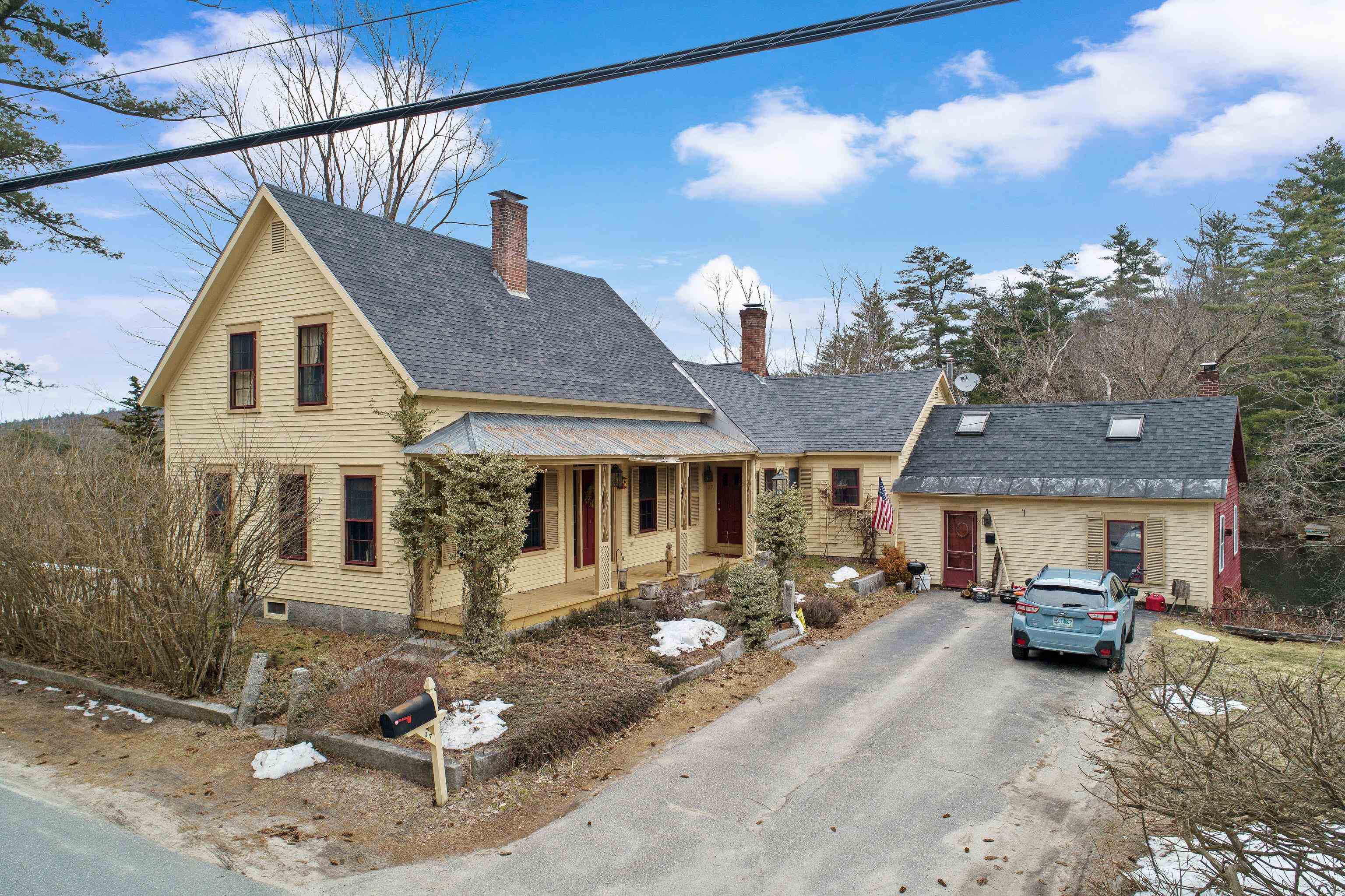 BRADFORD NH Lake House for sale $$1,650,000 | $359 per sq.ft.