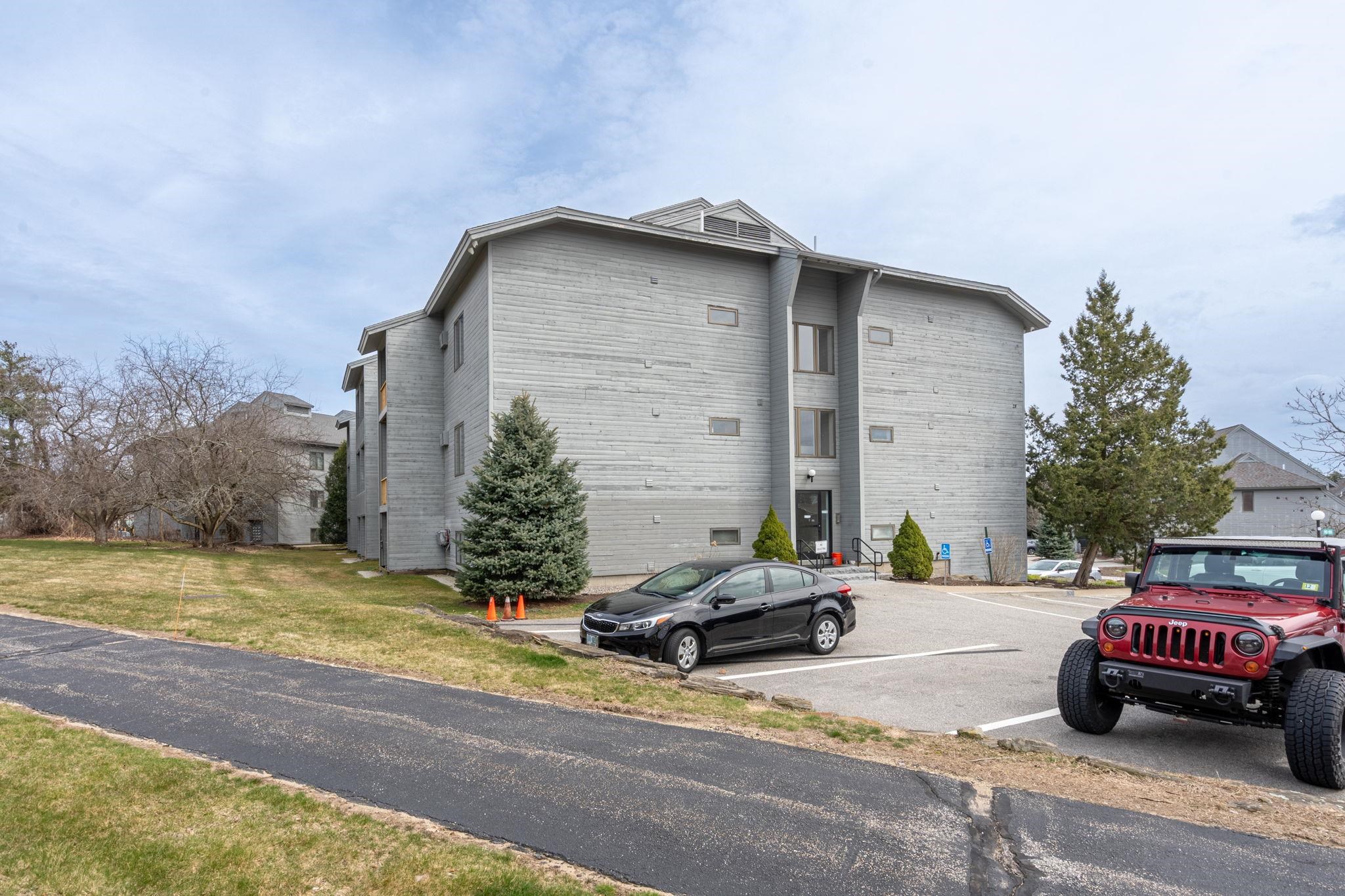 Photo of 5 Tsienneto Road Derry NH 03038