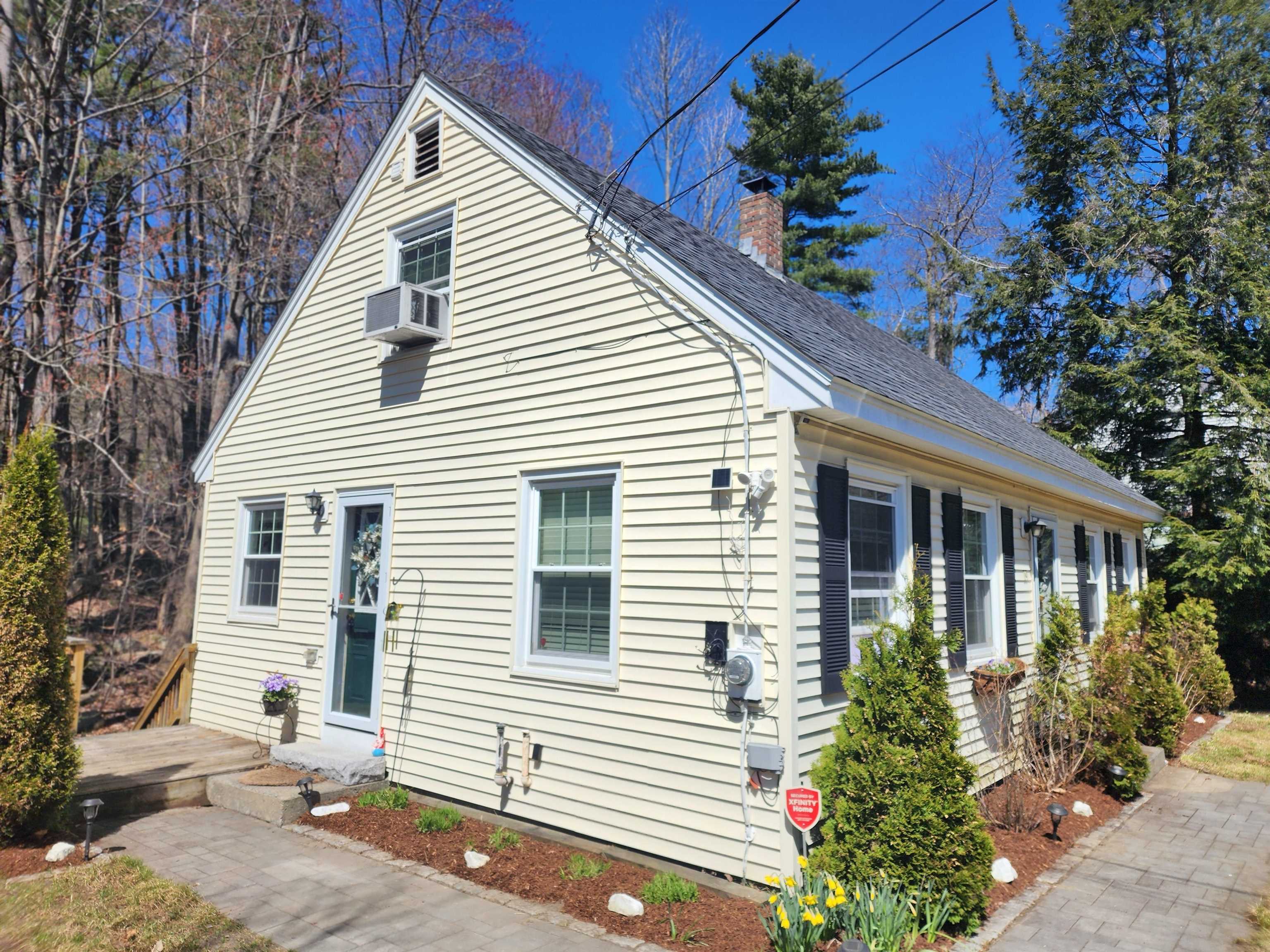 LEBANON NH Home for sale $$399,000 | $342 per sq.ft.