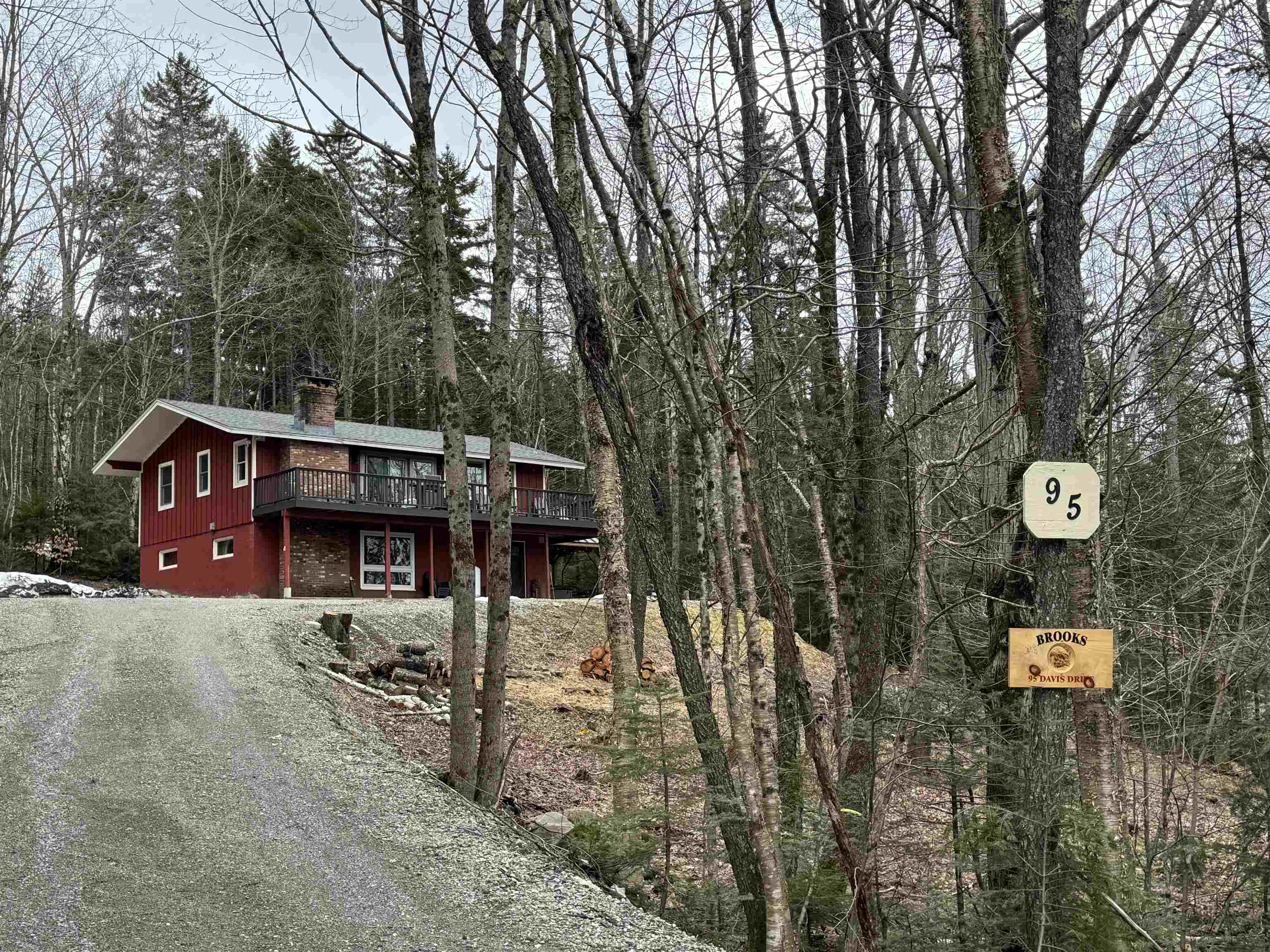 Conveniently located 4 bedroom, 2 bath chalet...