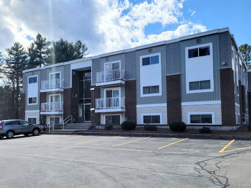 MLS 4991487: 68E Constitution Drive-Unit 68, Londonderry NH