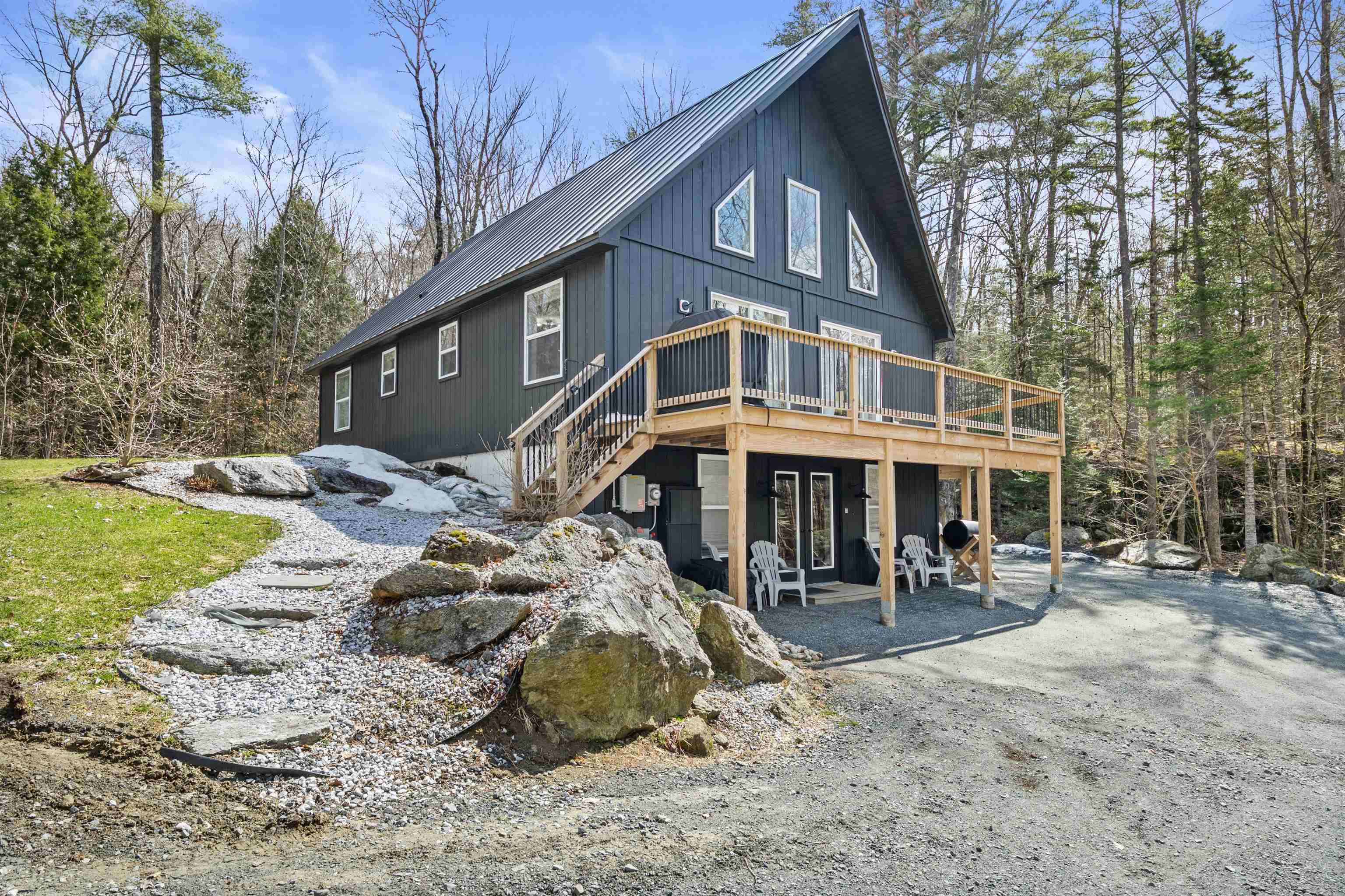 VILLAGE OF EASTMAN IN TOWN OF GRANTHAM NH Home for sale $$585,000 | $376 per sq.ft.