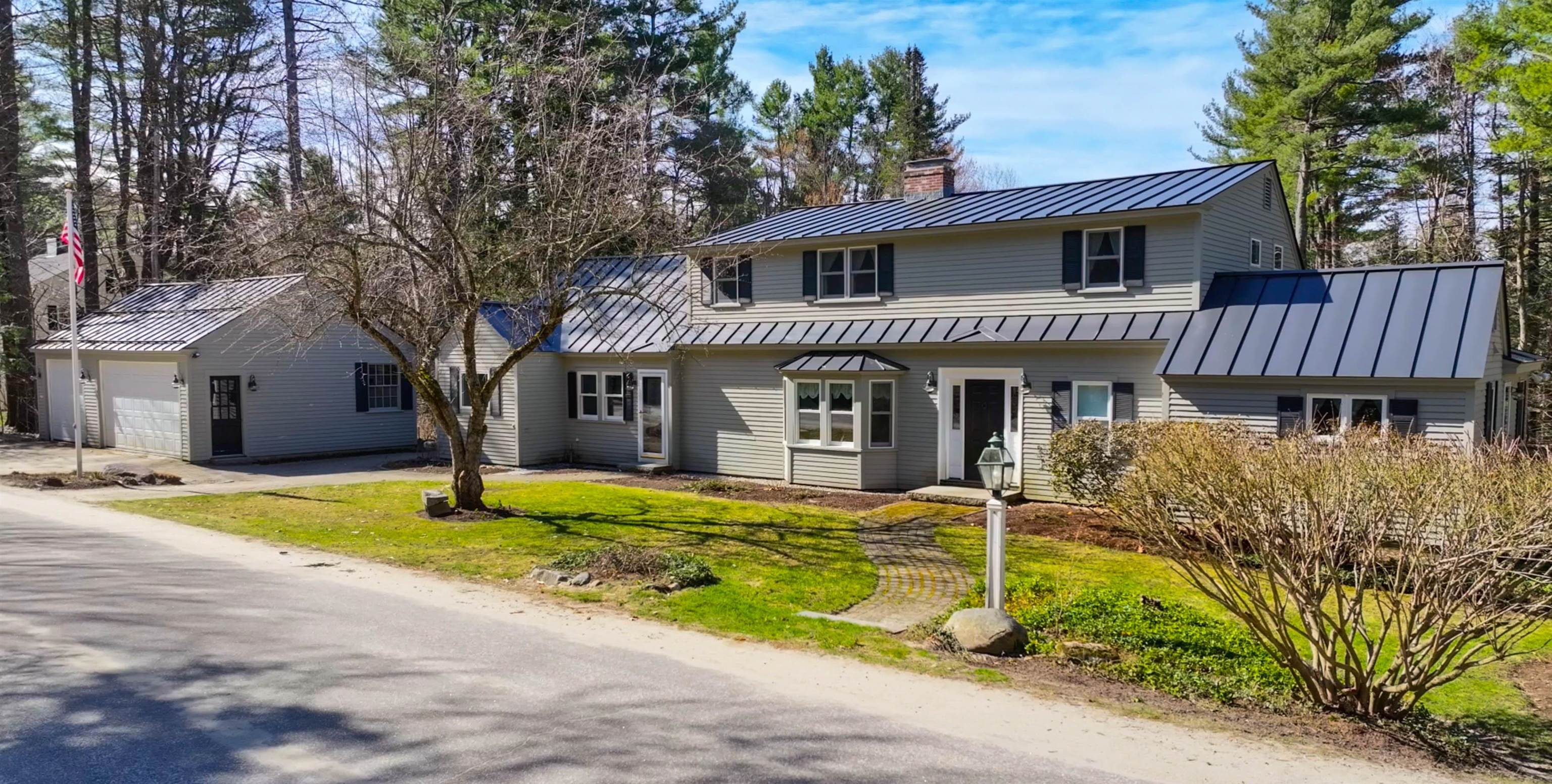 NEW LONDON NH Home for sale $$795,000 | $210 per sq.ft.