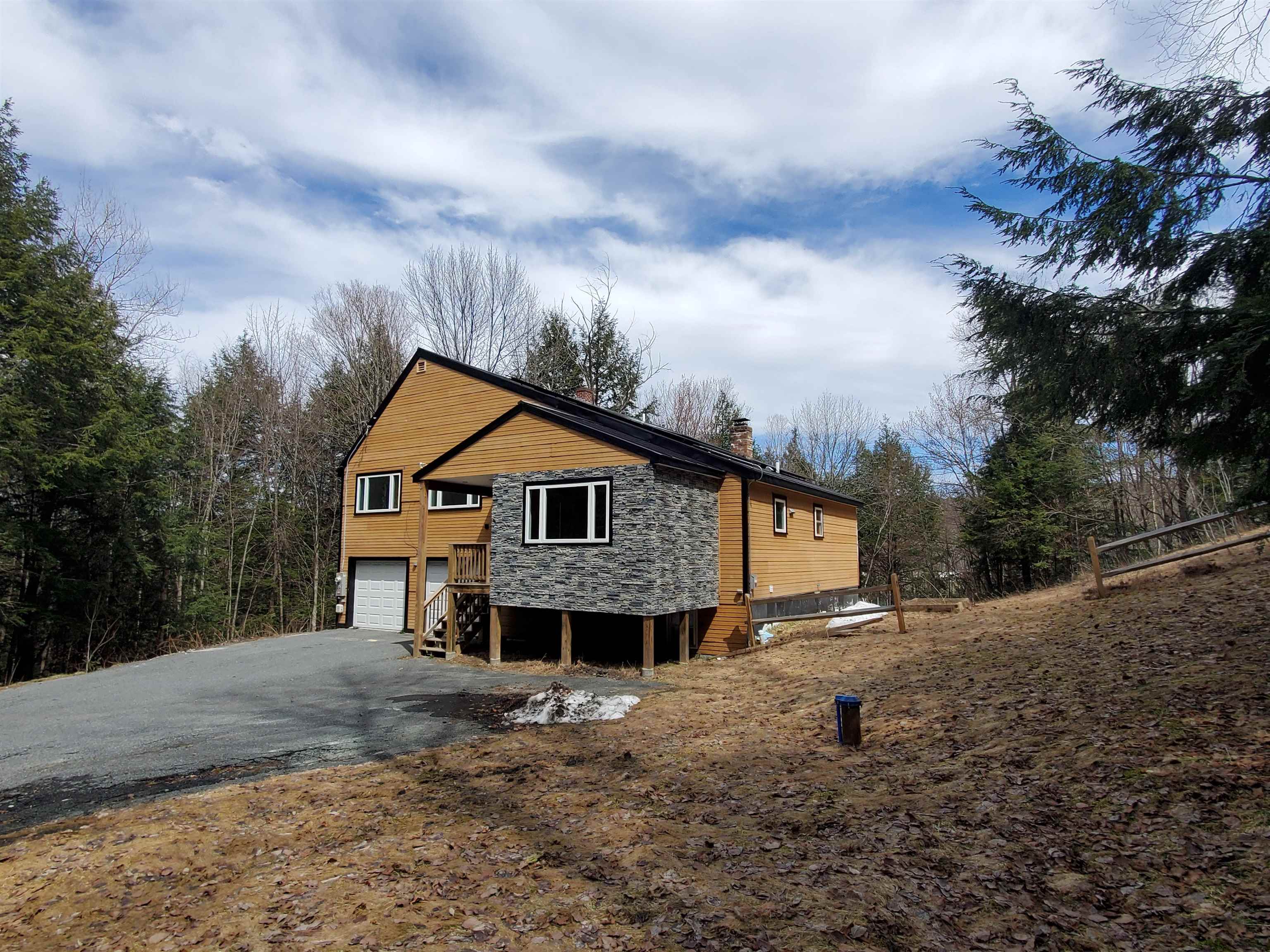 ENFIELD NH Home for sale $$599,000 | $318 per sq.ft.