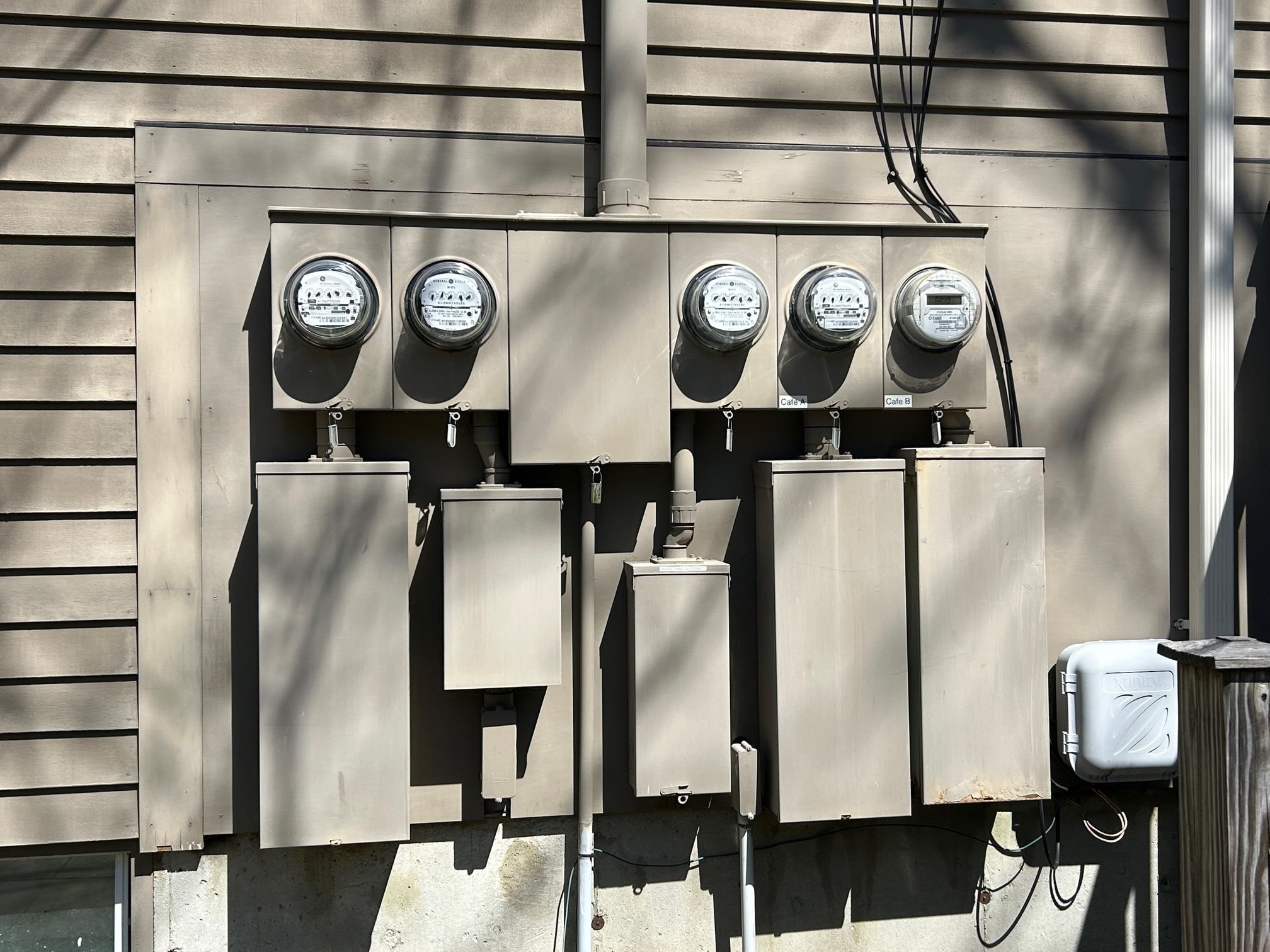 5 individual electric meters