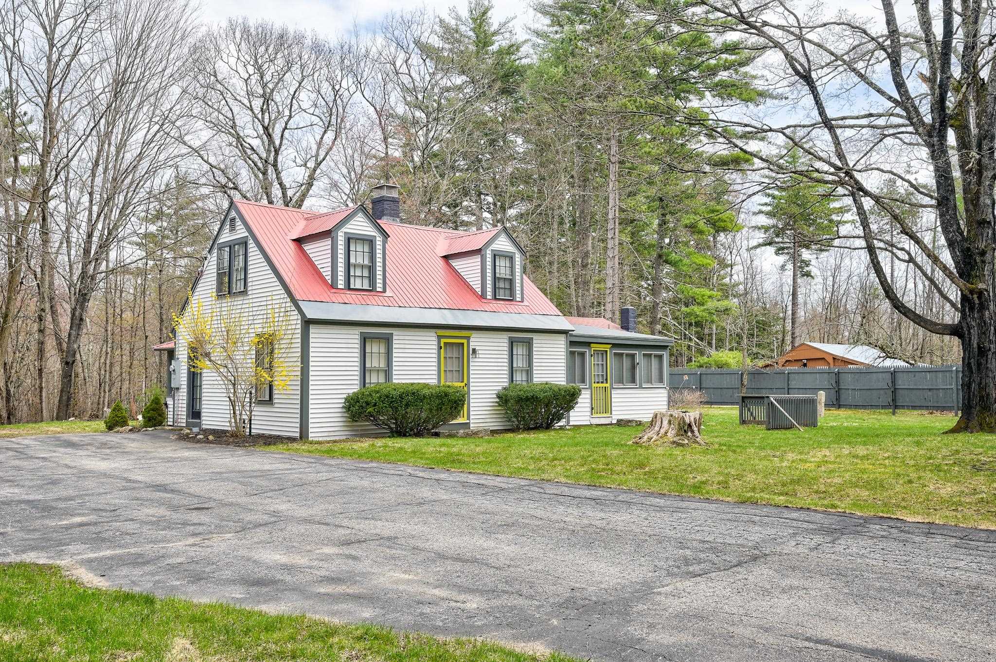 2071 West Side Road Conway, NH |  Photo