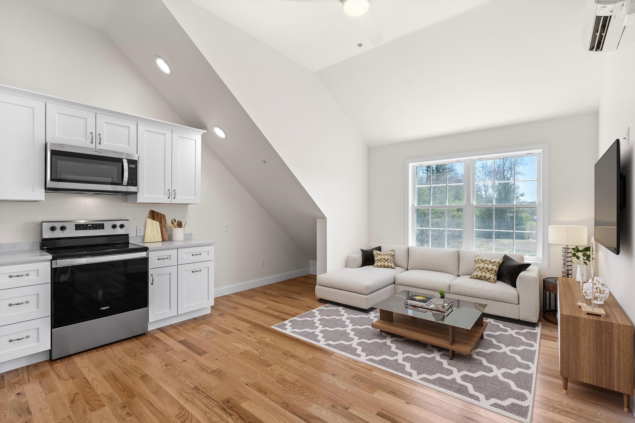 MLS 4993685: 10 Diamond Oaks Boulevard-Unit 5, Kingston NH