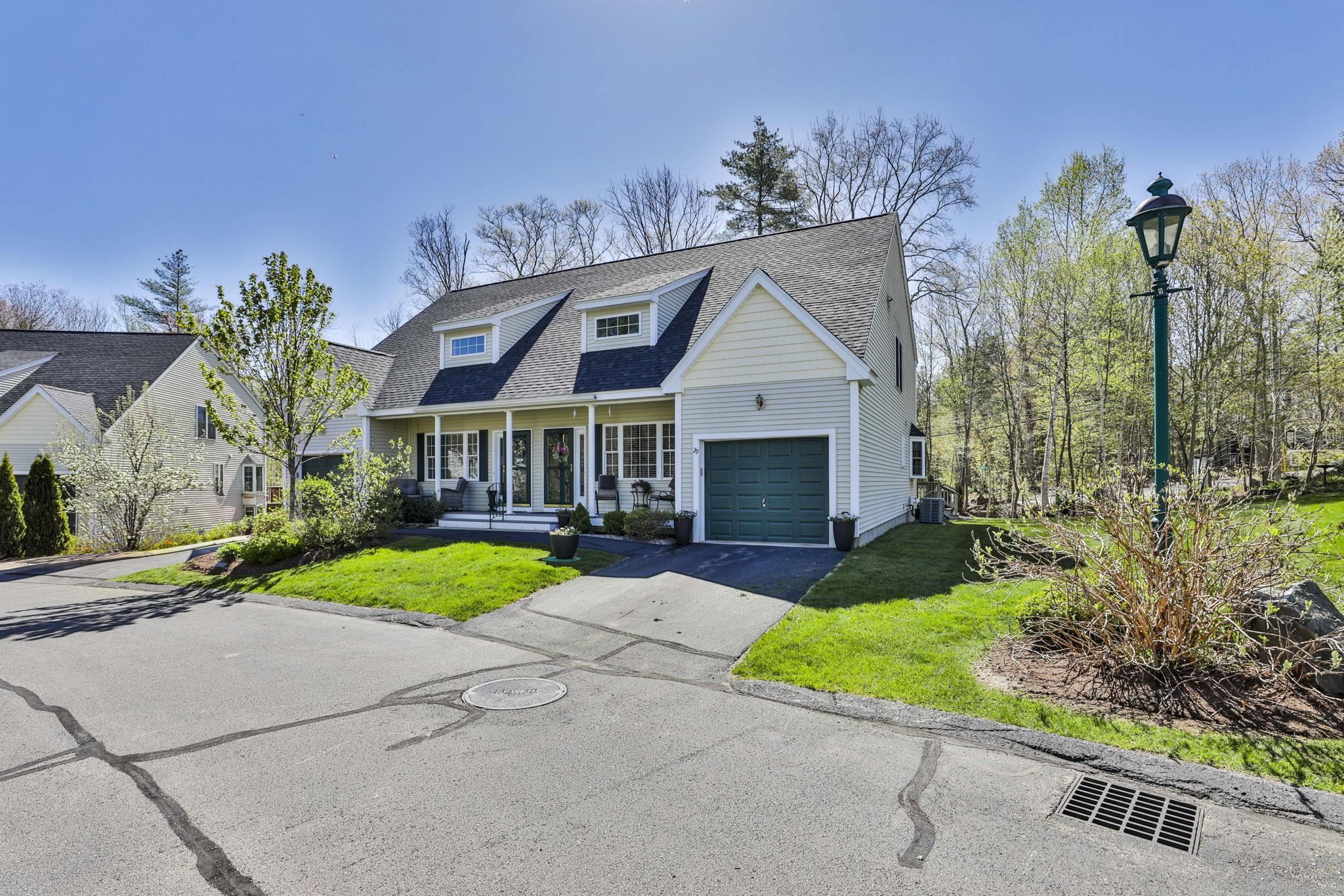 Photo of 29 Locksley Lane Raymond NH 03077