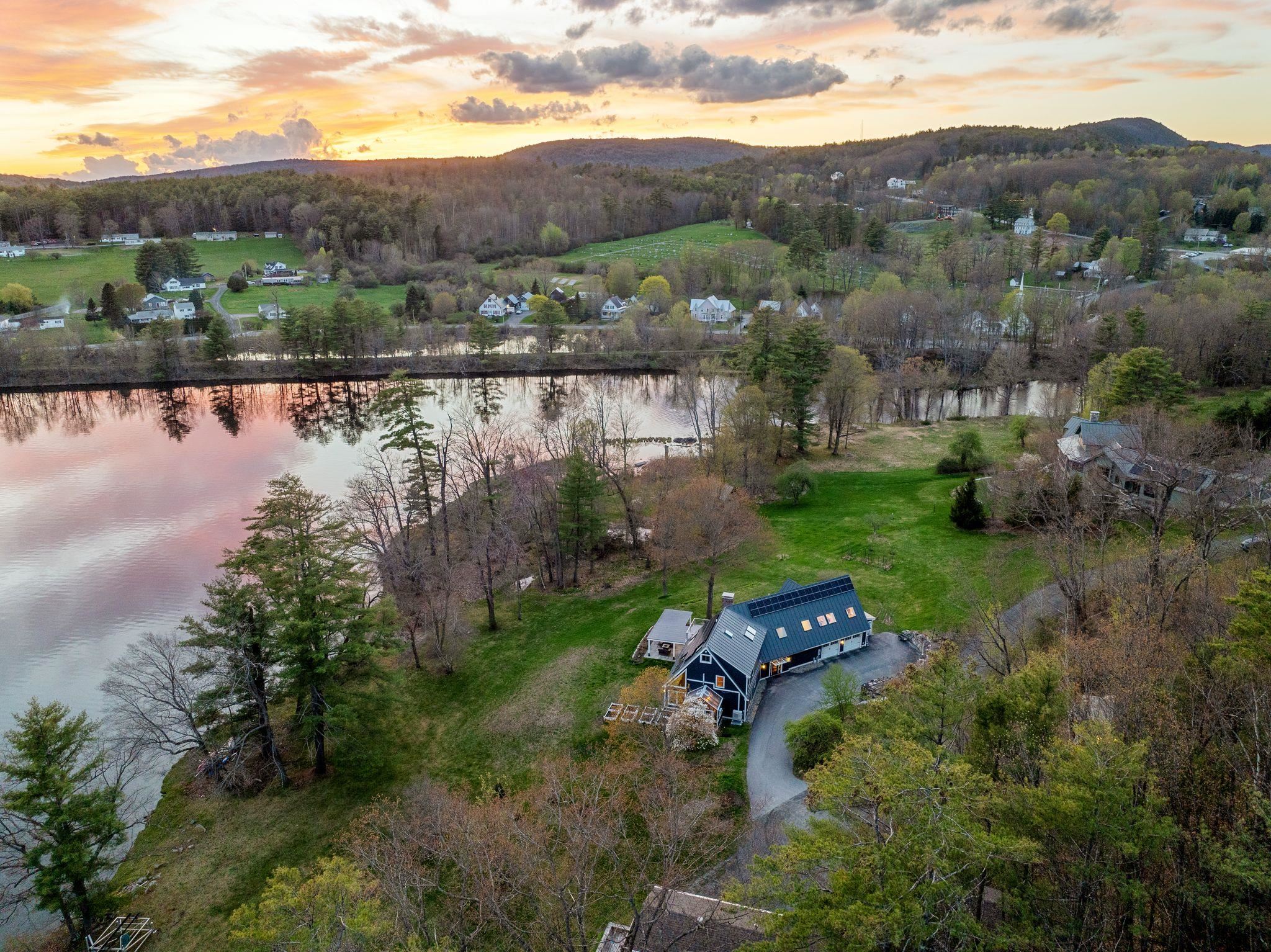 ENFIELD NH Lake House for sale $$2,495,000 | $667 per sq.ft.