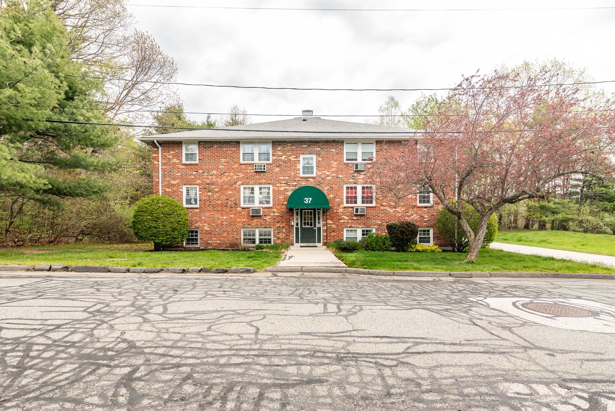 37 Ernest Avenue3  Exeter, NH Photo