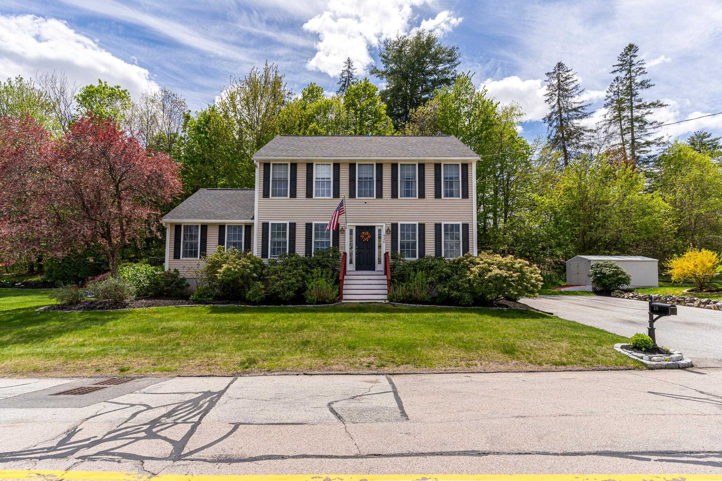 MANCHESTER NH Home for sale $$565,000 | $287 per sq.ft.