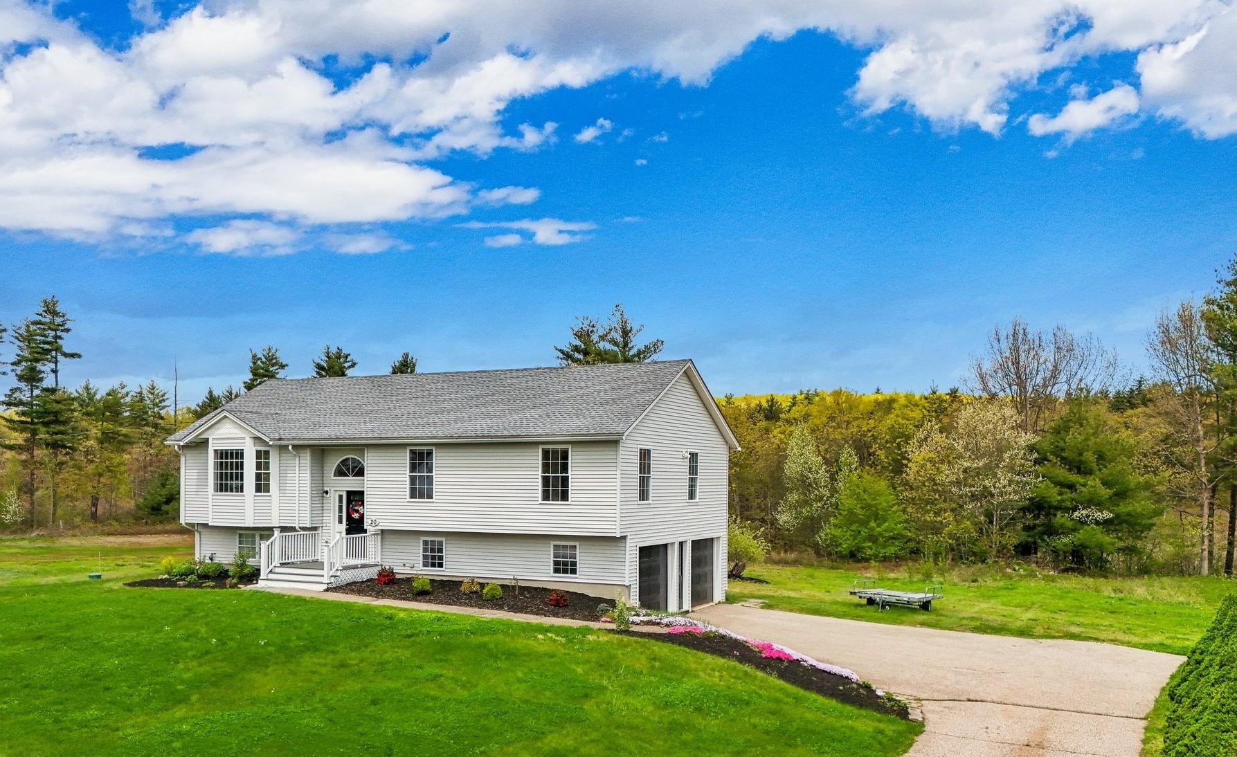 Photo of 20 Lancer Lane Danville NH 03819