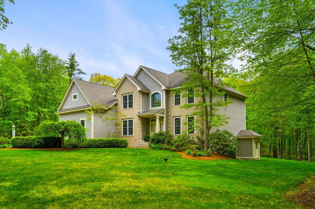 Photo of 115 Long Hill Road Hollis NH 03049