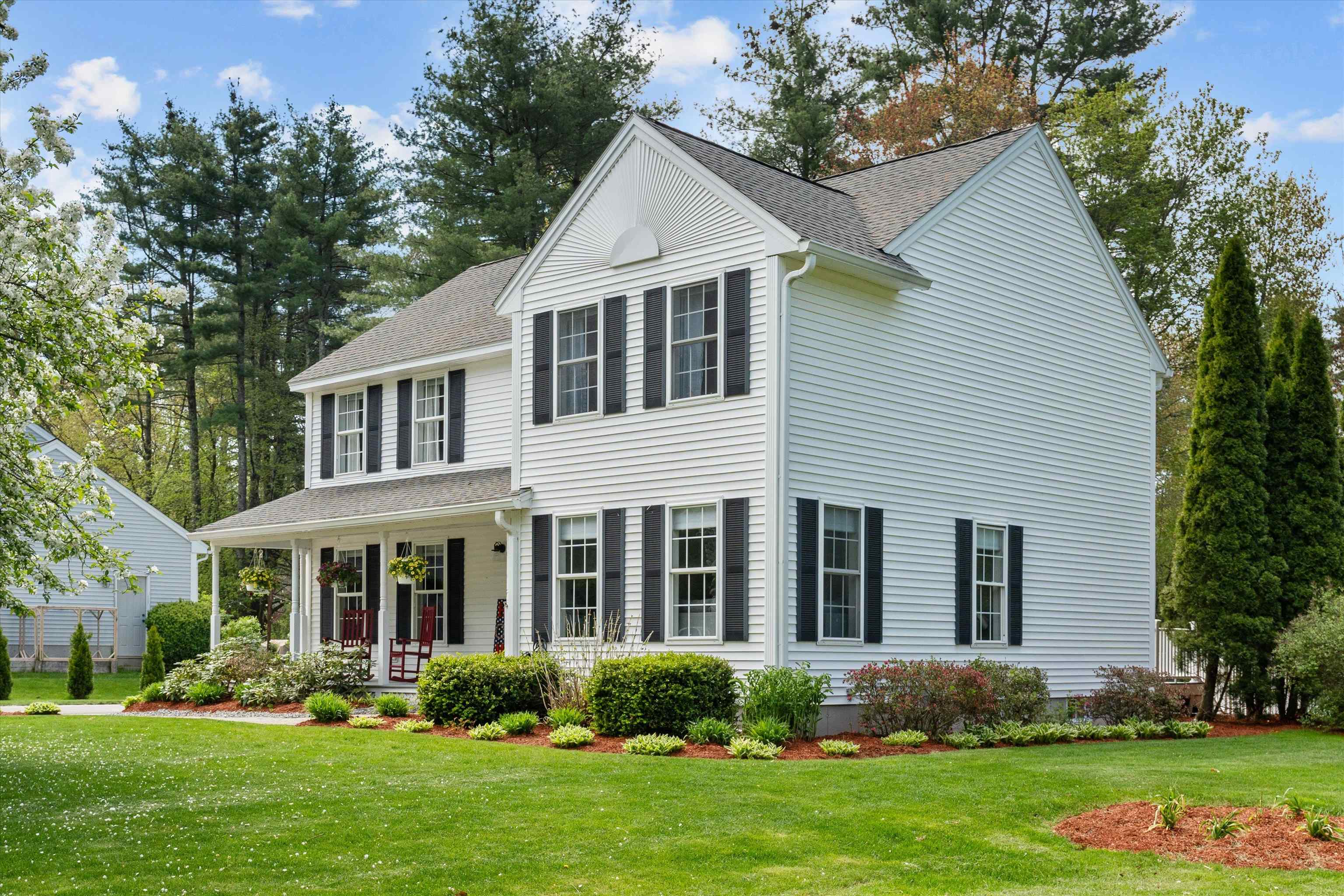 Photo of 3 Fox Meadow Lane Merrimack NH 03054-3837