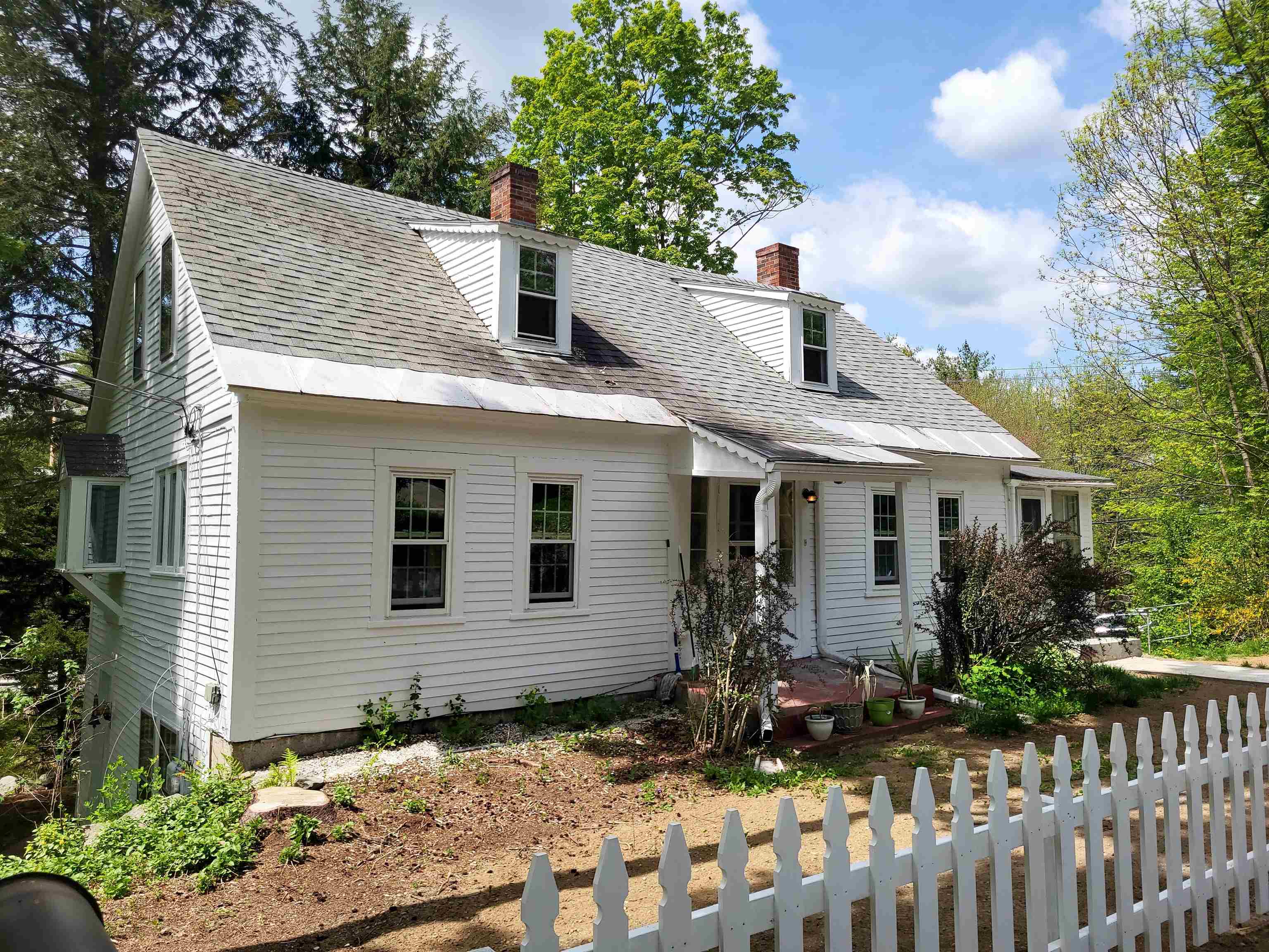 DANBURY NH Lake House for sale $$279,900 | $222 per sq.ft.