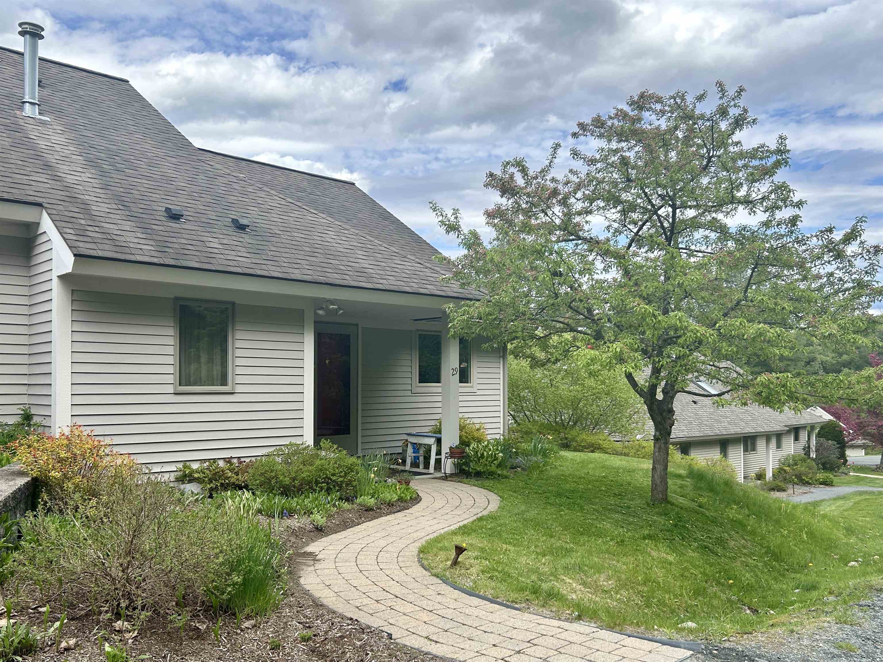 Hartford VT Real Estate Hartford Vermont Condos For Sale page 1