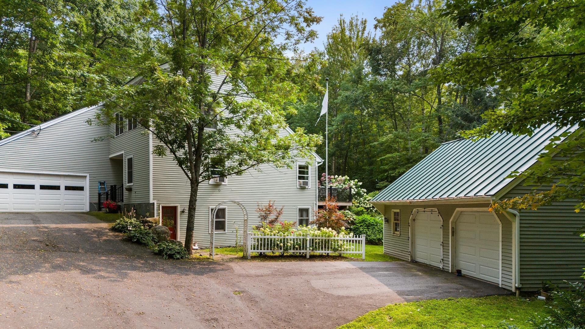 Photo of 70 Lake Avenue Sunapee NH 03782