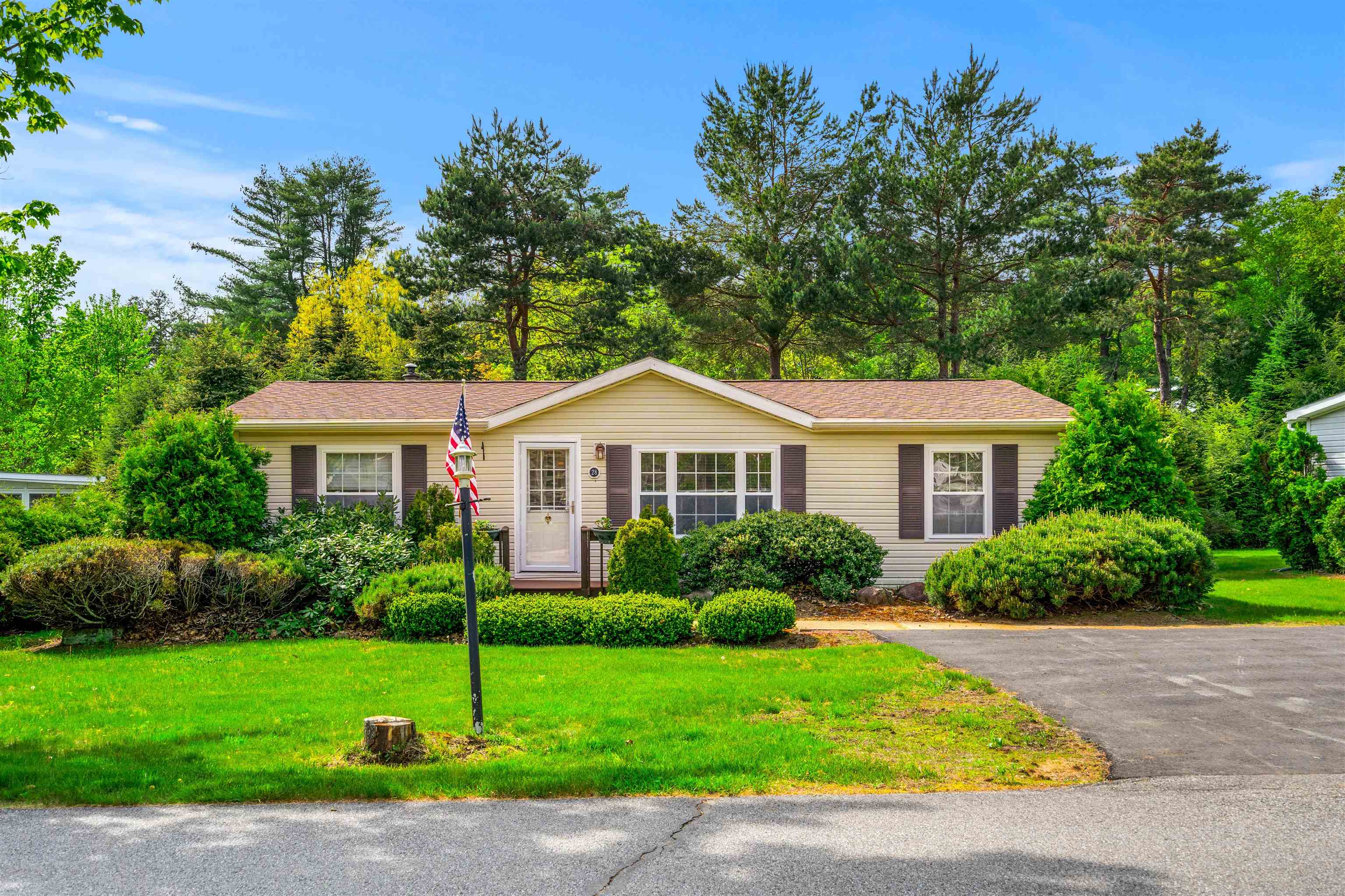 Photo of 28 Great Brook Drive Belmont NH 03220-4403
