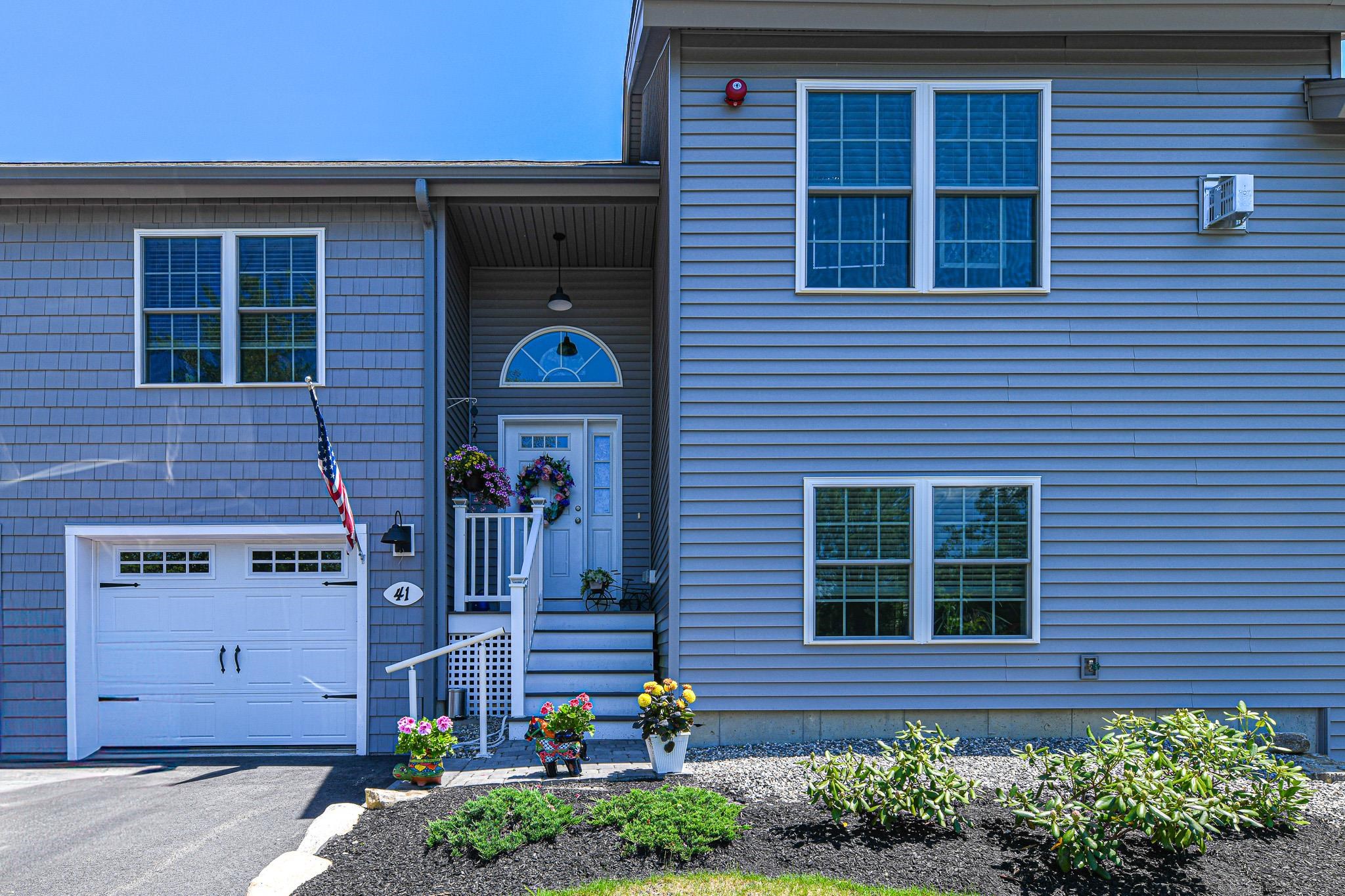 Photo of 41 Winchester Drive Hampstead NH 03826