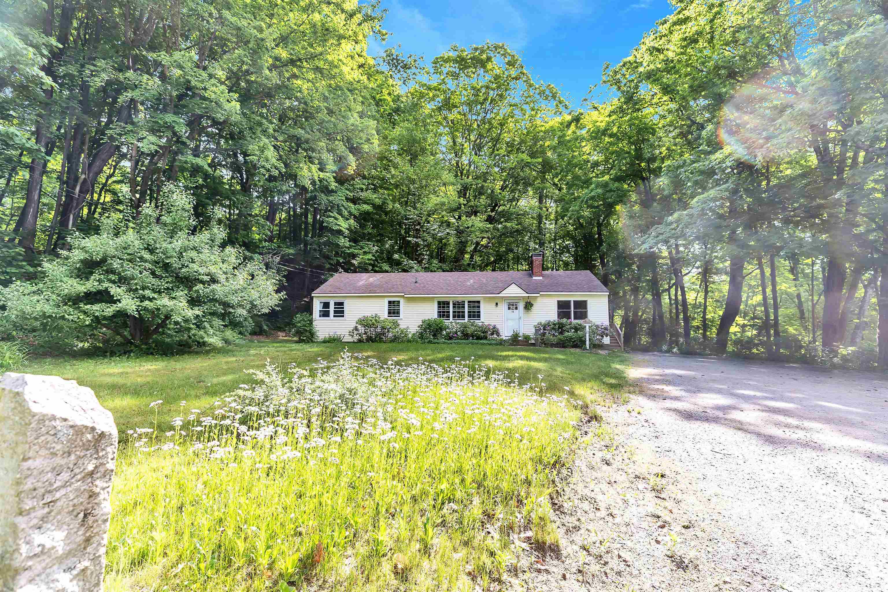 Photo of 16 Bond's Corner Road Hancock NH 03449
